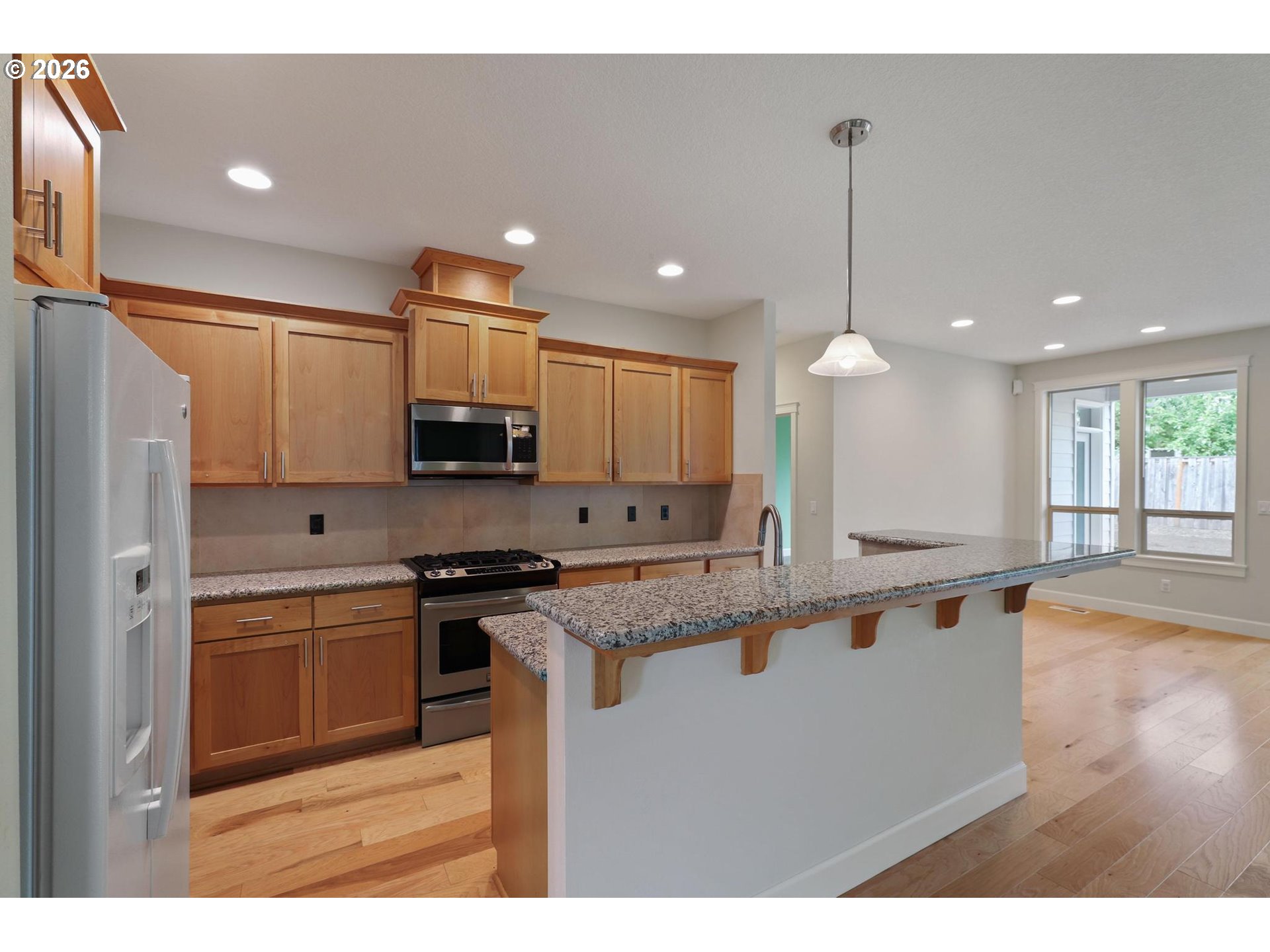 655 NW WILLOW GLEN PL