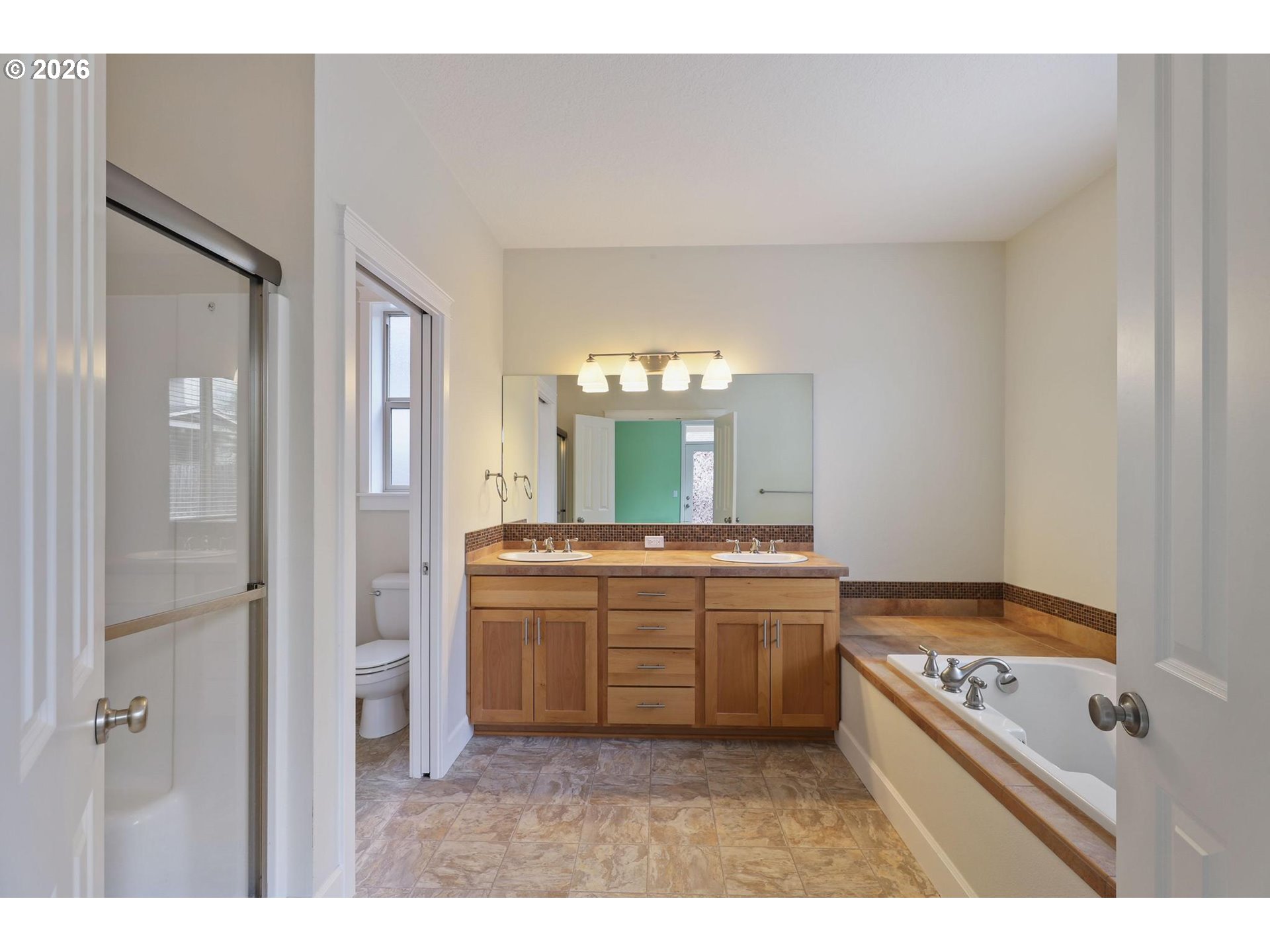 655 NW WILLOW GLEN PL