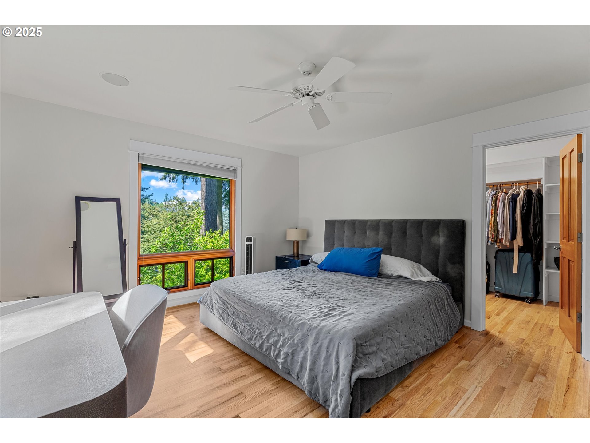 2883 SW CHAMPLAIN DR