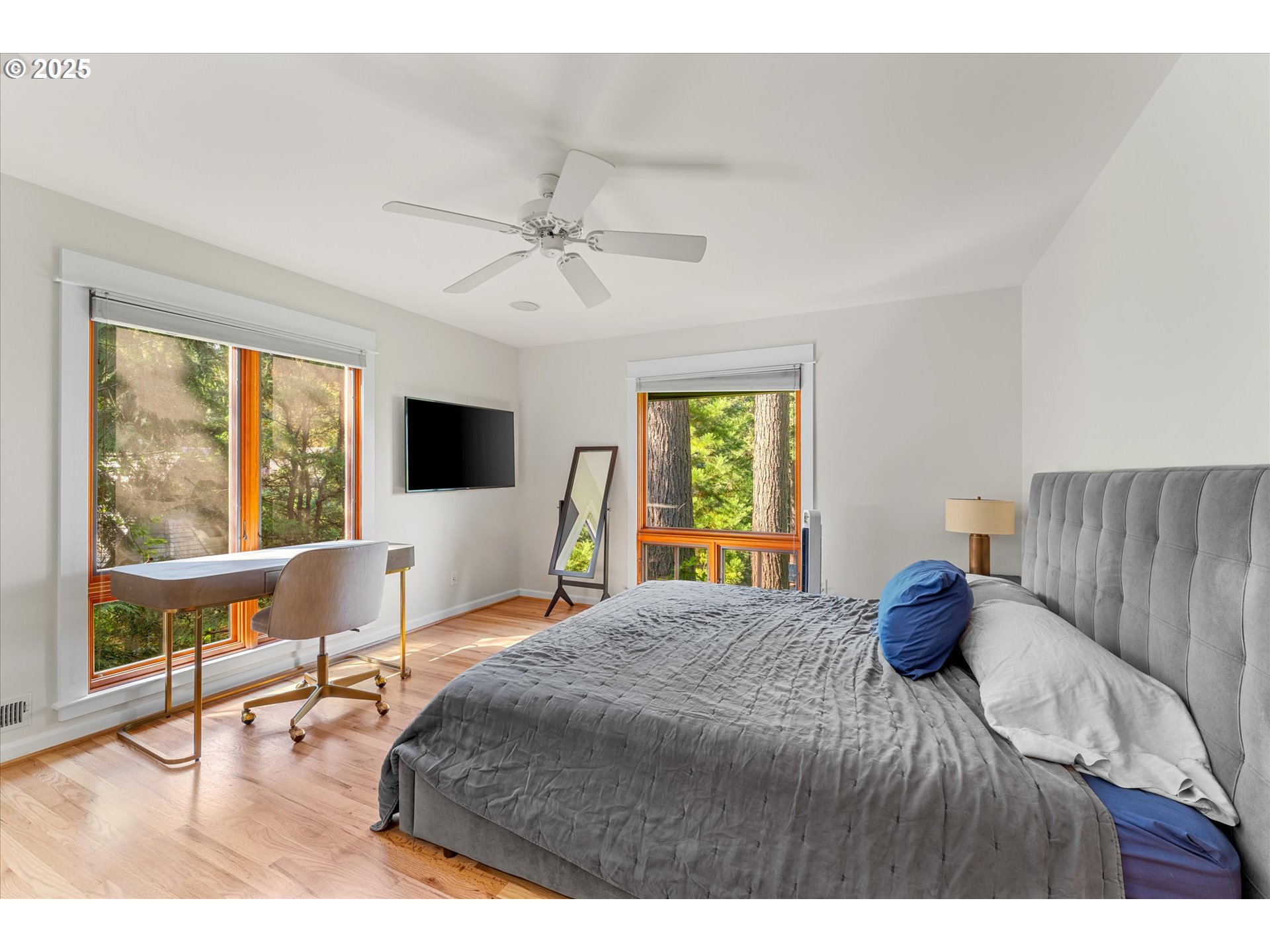 2883 SW CHAMPLAIN DR