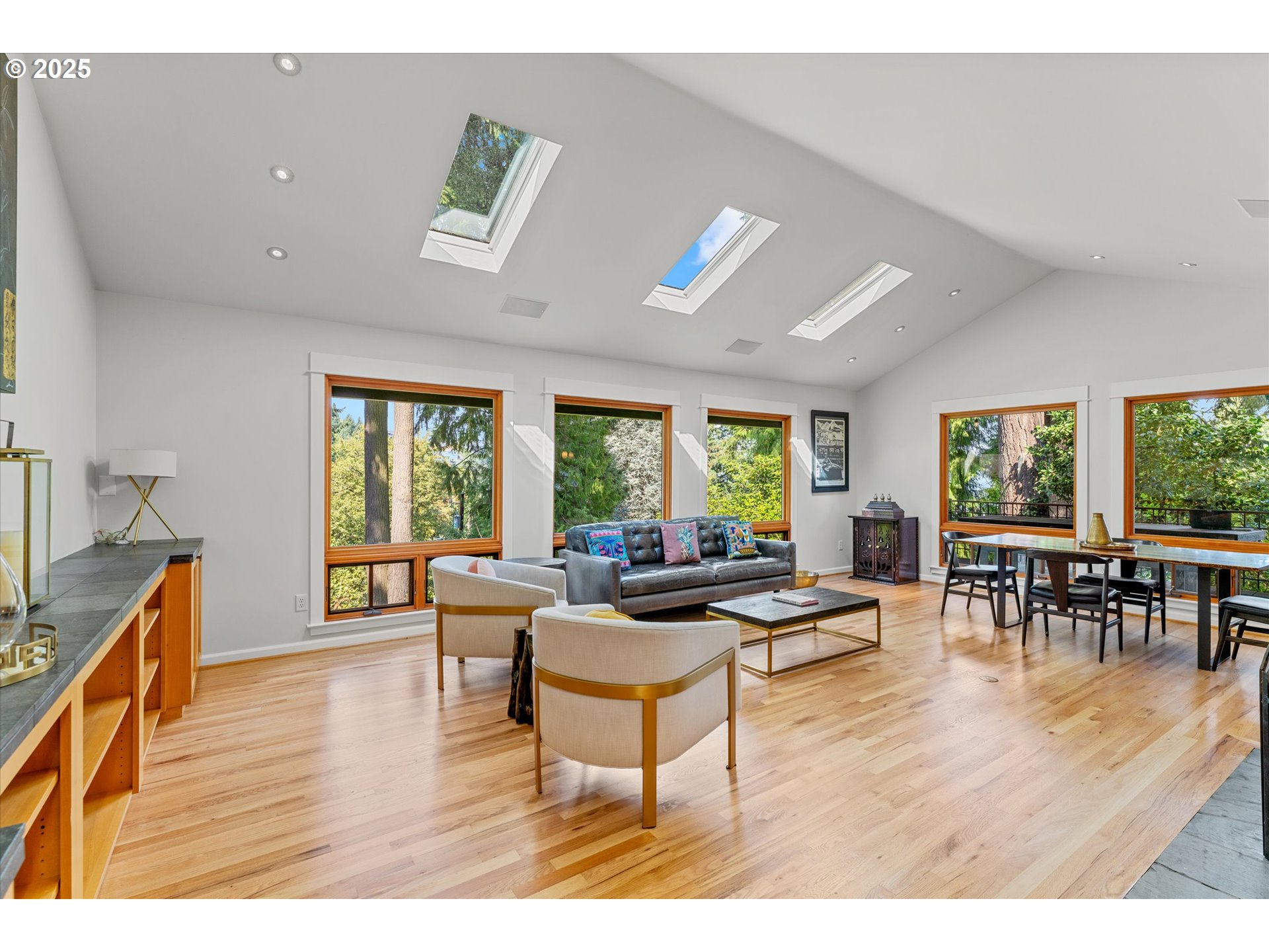 2883 SW CHAMPLAIN DR