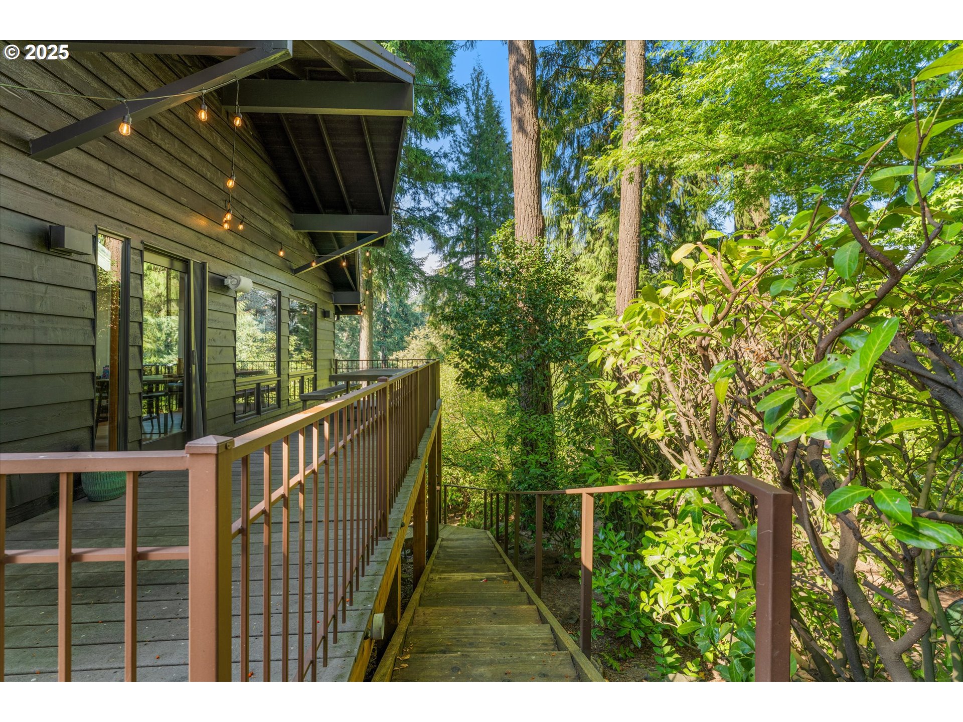 2883 SW CHAMPLAIN DR