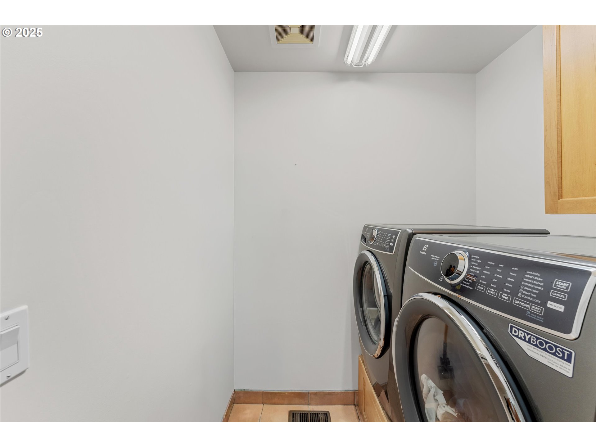 2883 SW CHAMPLAIN DR