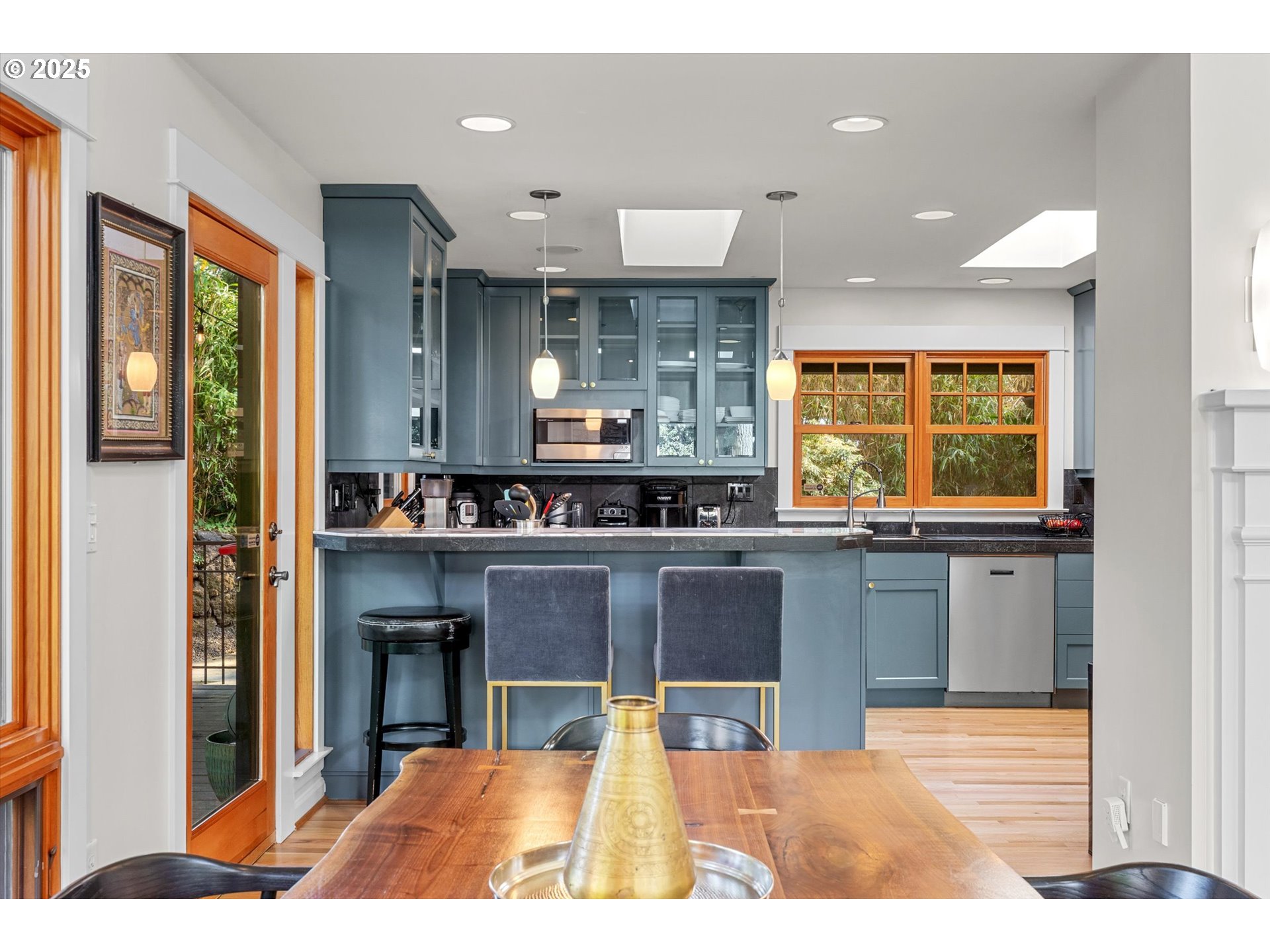 2883 SW CHAMPLAIN DR