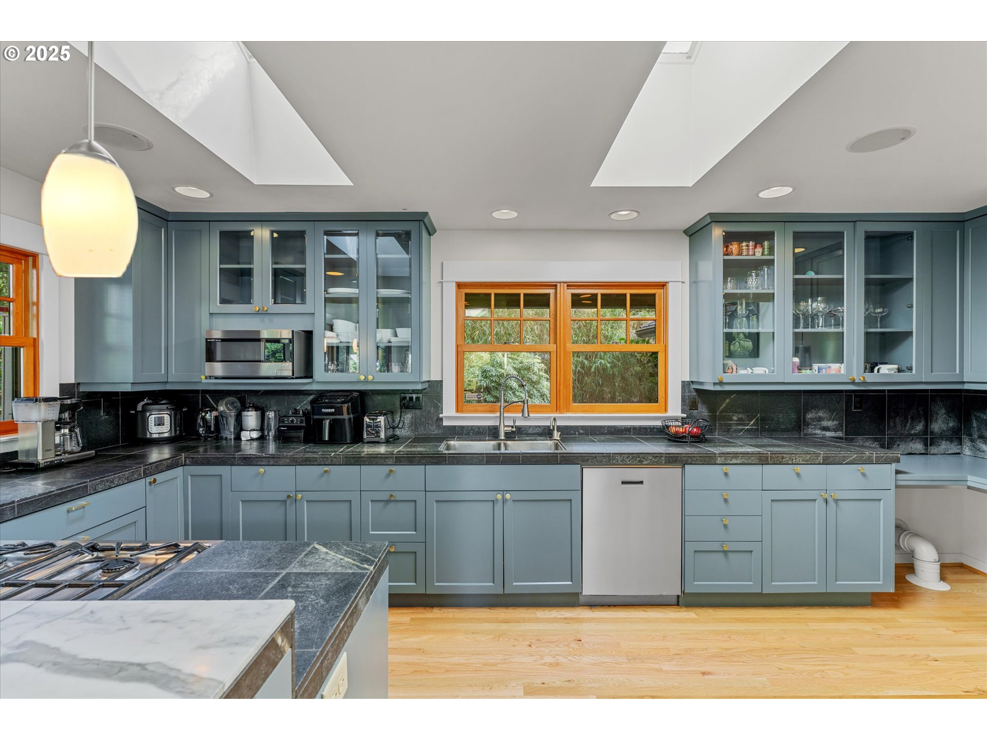 2883 SW CHAMPLAIN DR