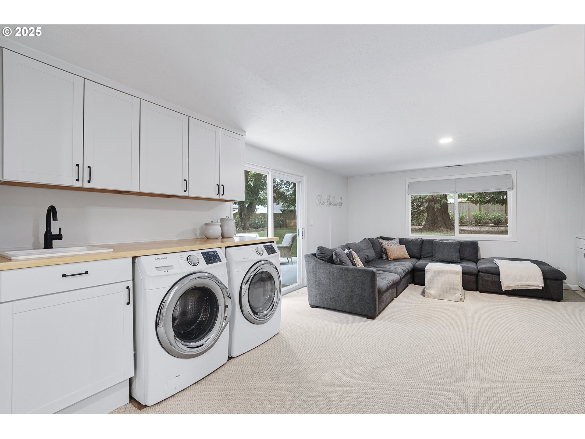 2060 SW KNOLLCREST DR