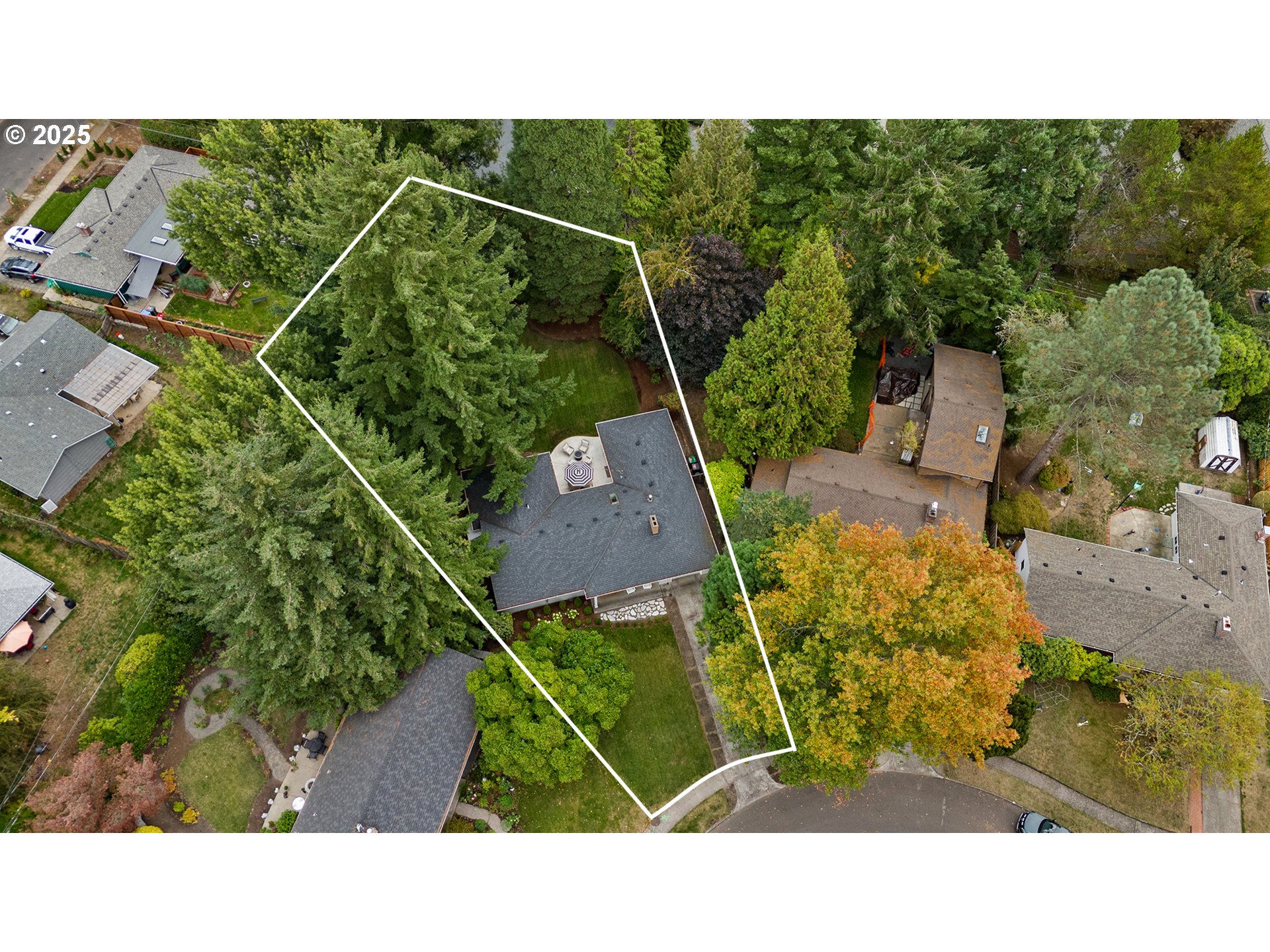 2060 SW KNOLLCREST DR