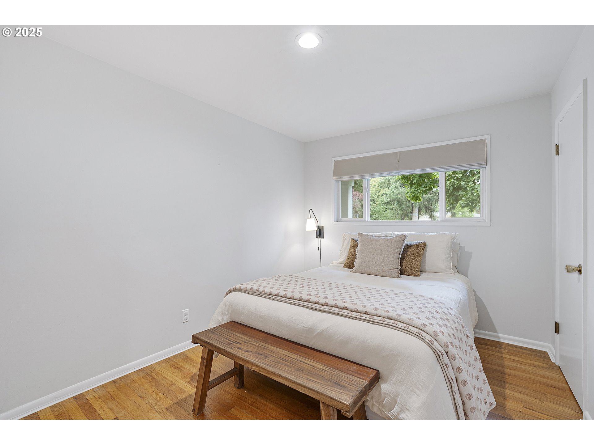 2060 SW KNOLLCREST DR