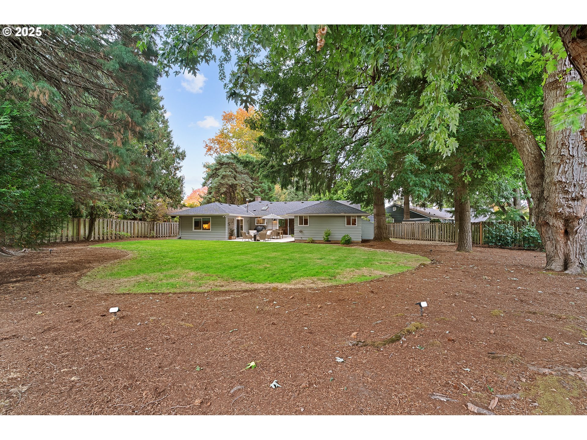 2060 SW KNOLLCREST DR