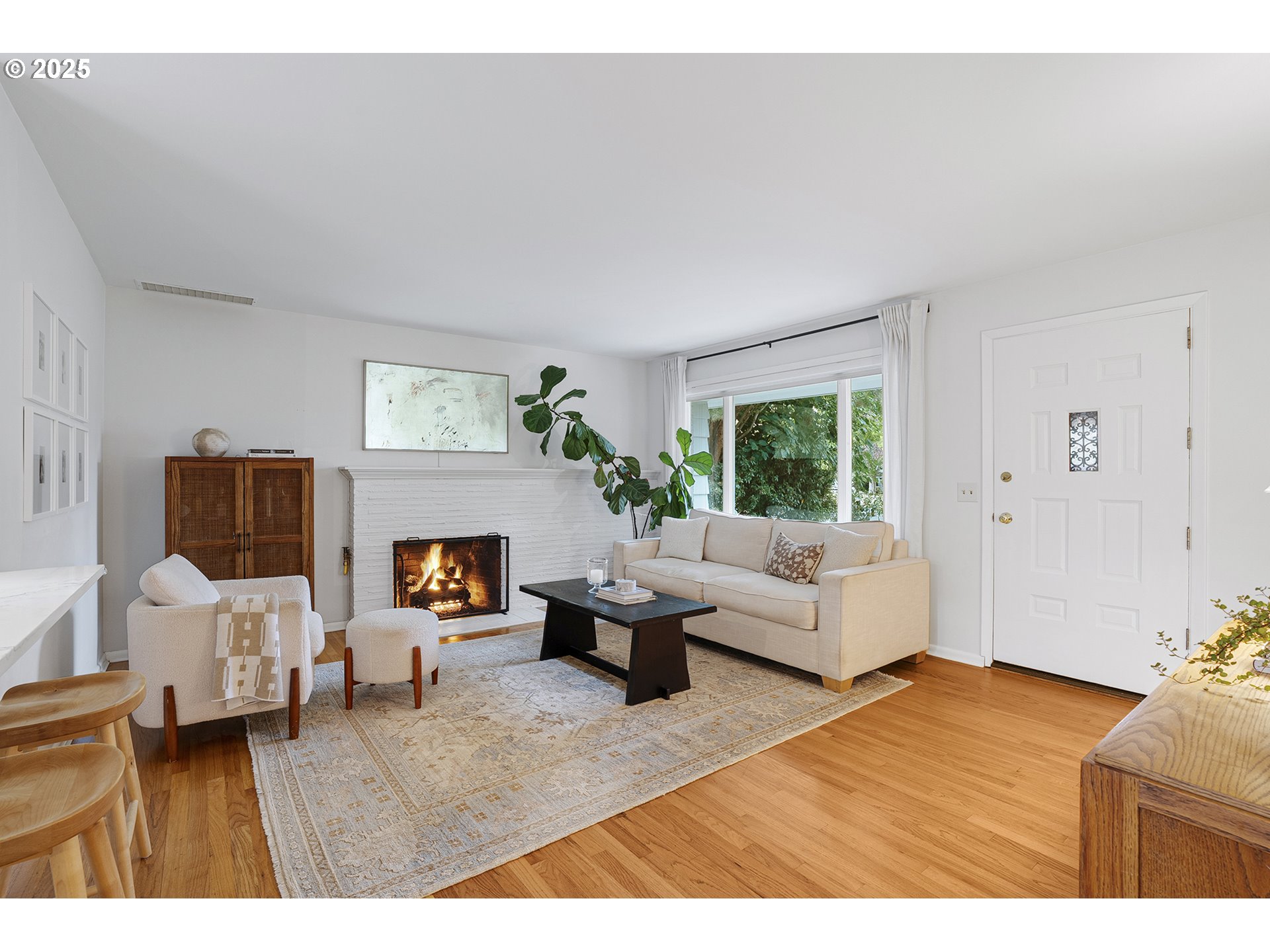 2060 SW KNOLLCREST DR