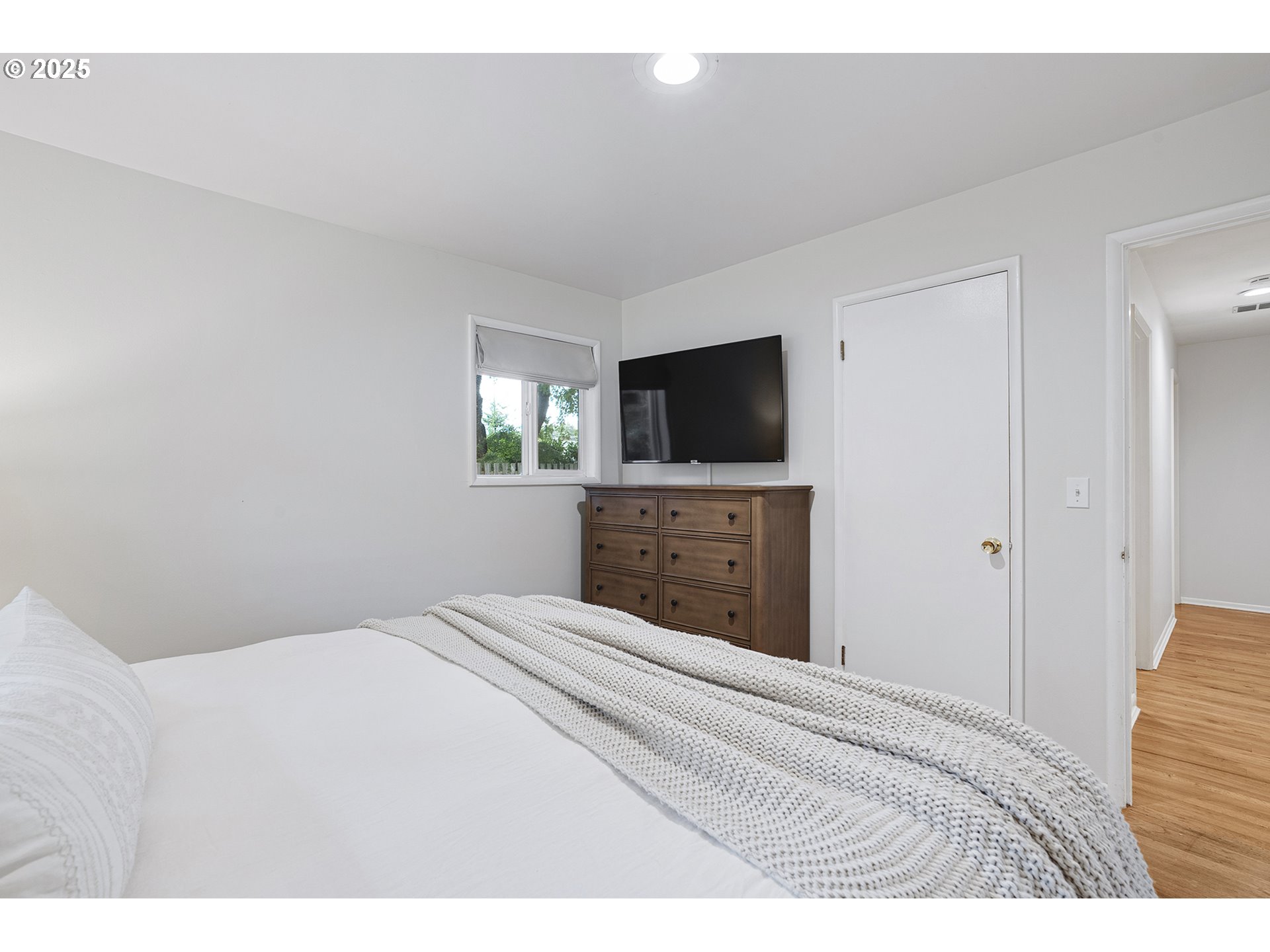 2060 SW KNOLLCREST DR