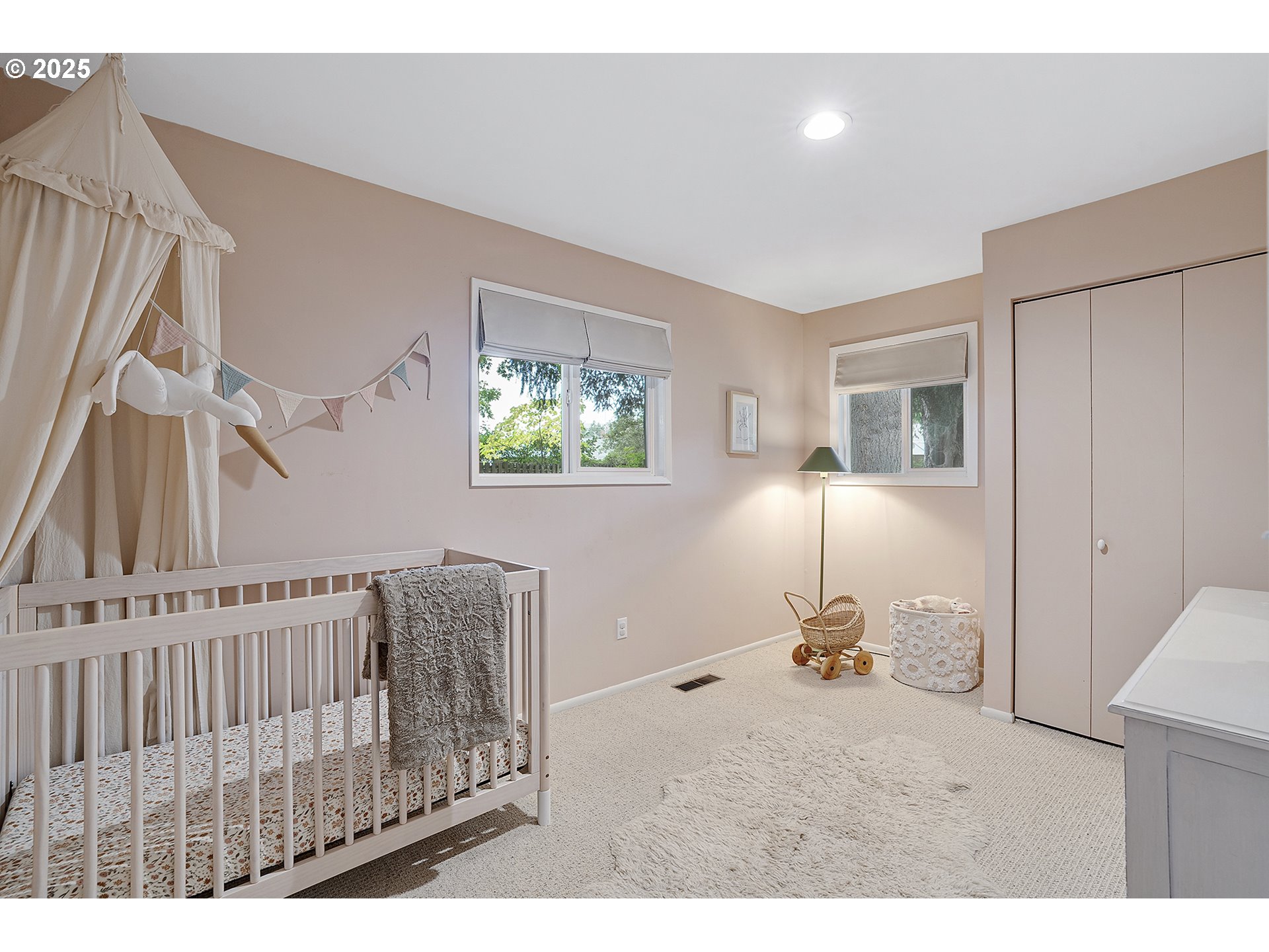 2060 SW KNOLLCREST DR