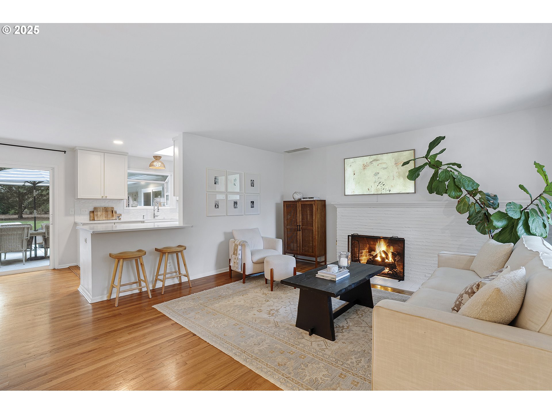 2060 SW KNOLLCREST DR