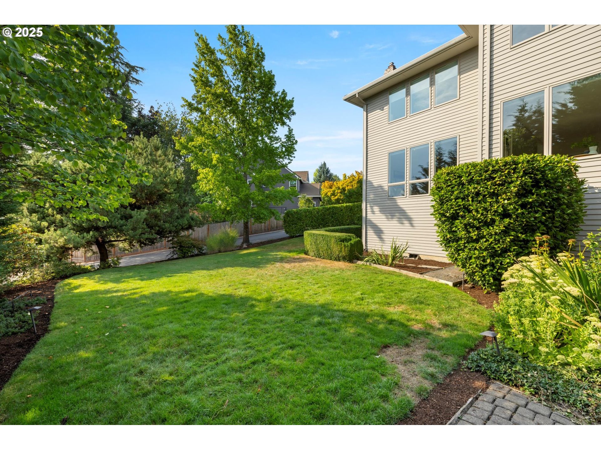 1357 NW BENFIELD DR