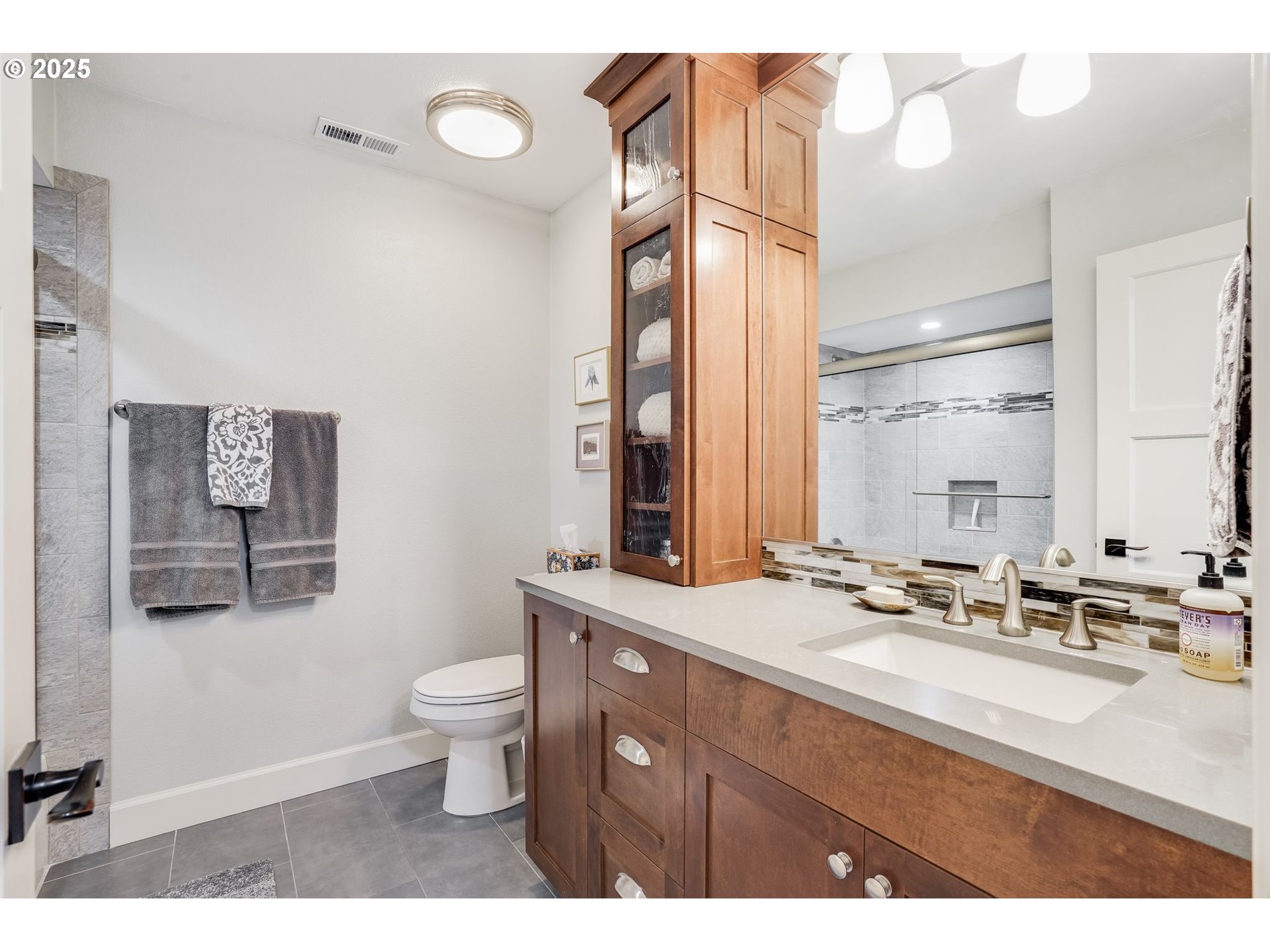 92 GREENRIDGE CT