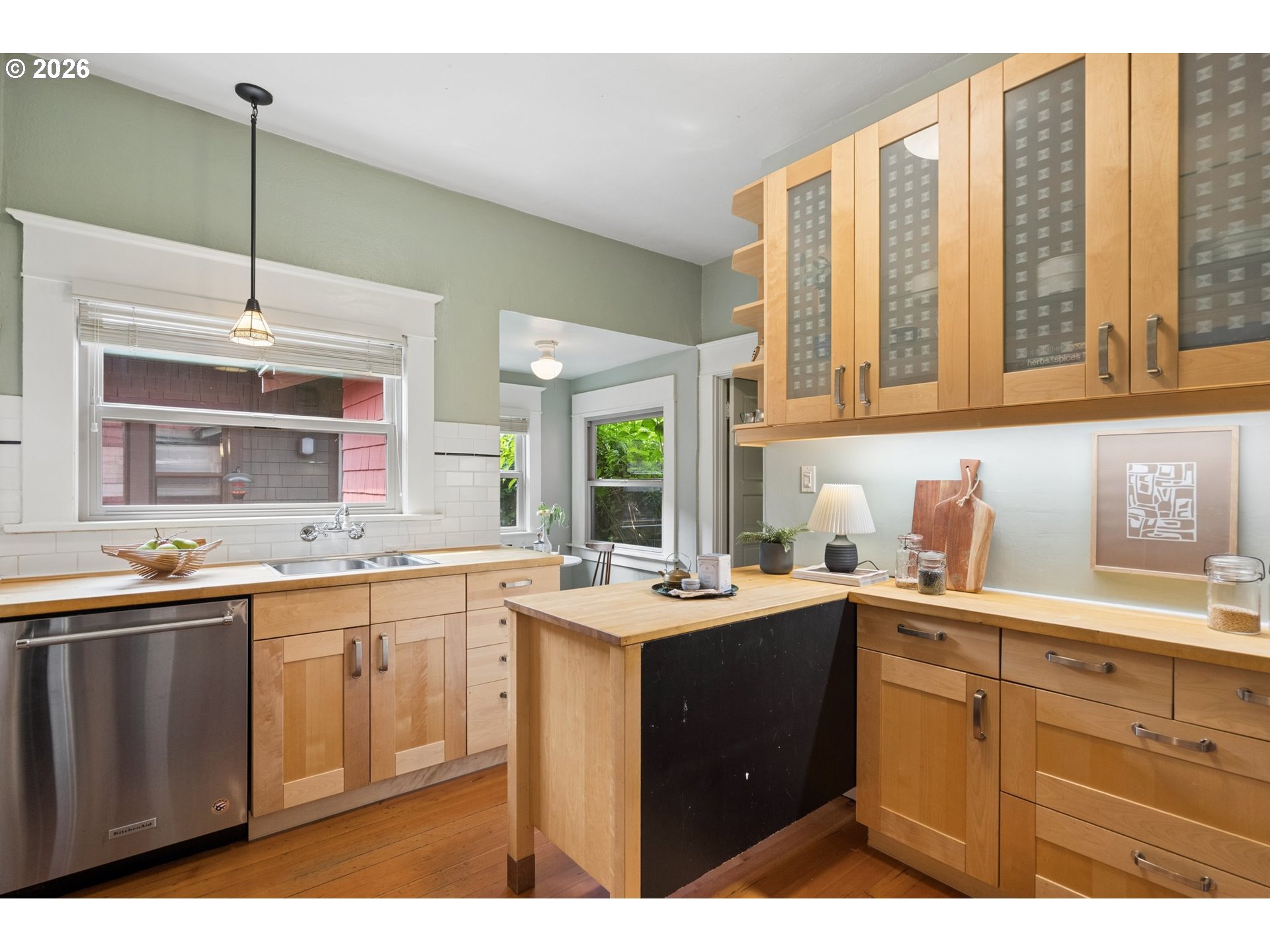 1915 NE 46TH AVE