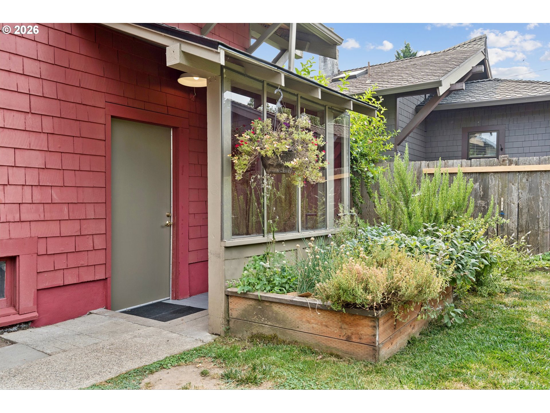 1915 NE 46TH AVE