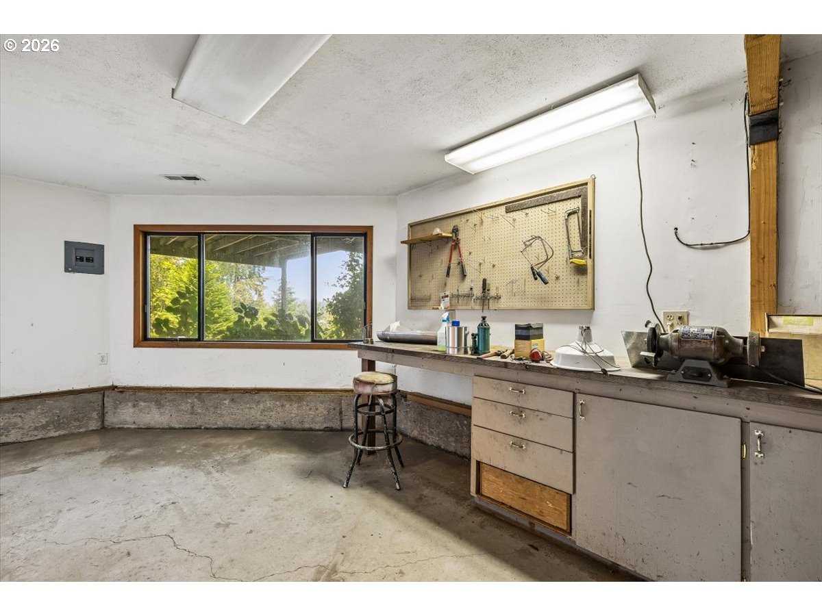 15780 SW DAVIS RD
