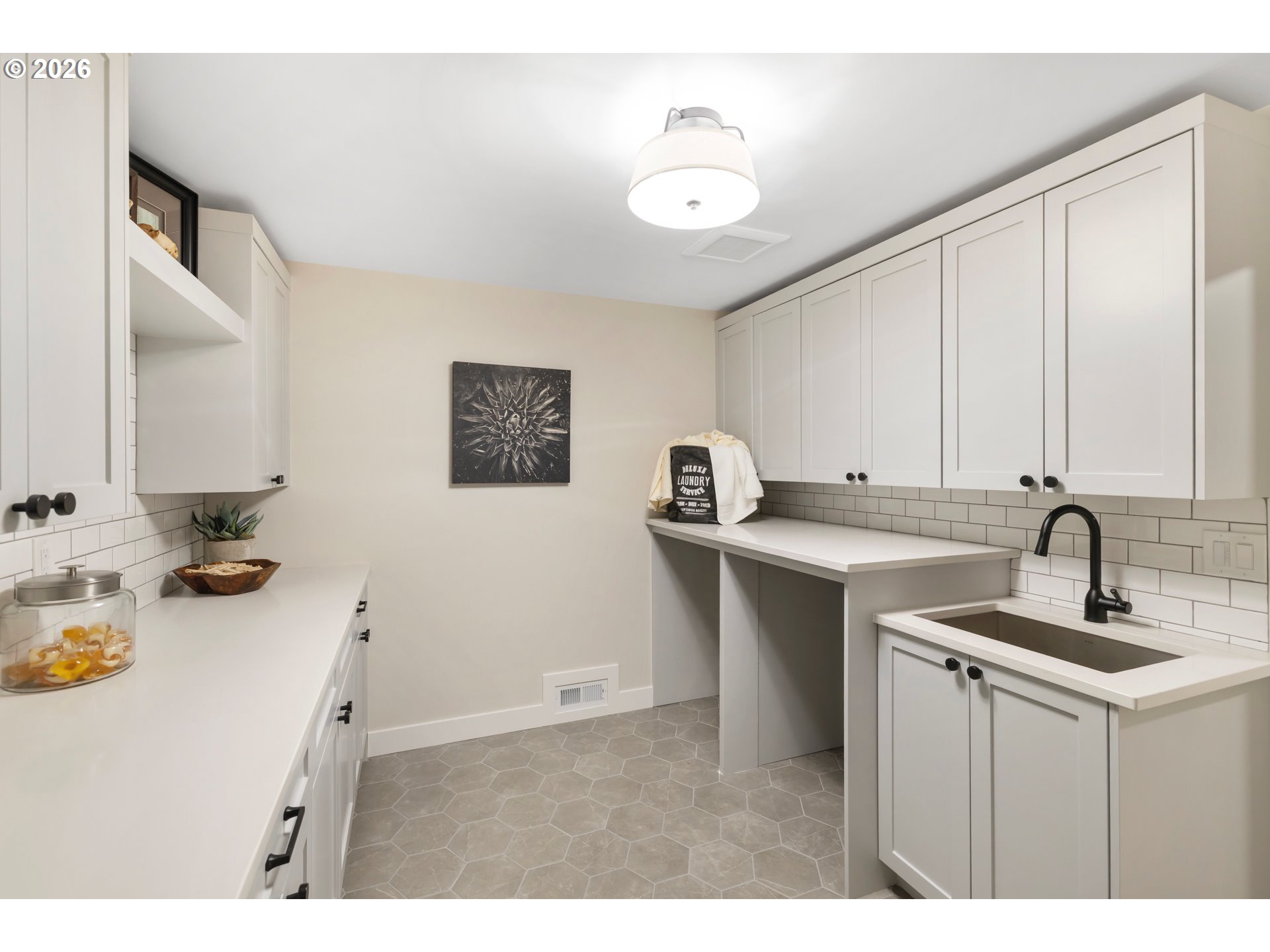 17706 TREE TOP WAY
