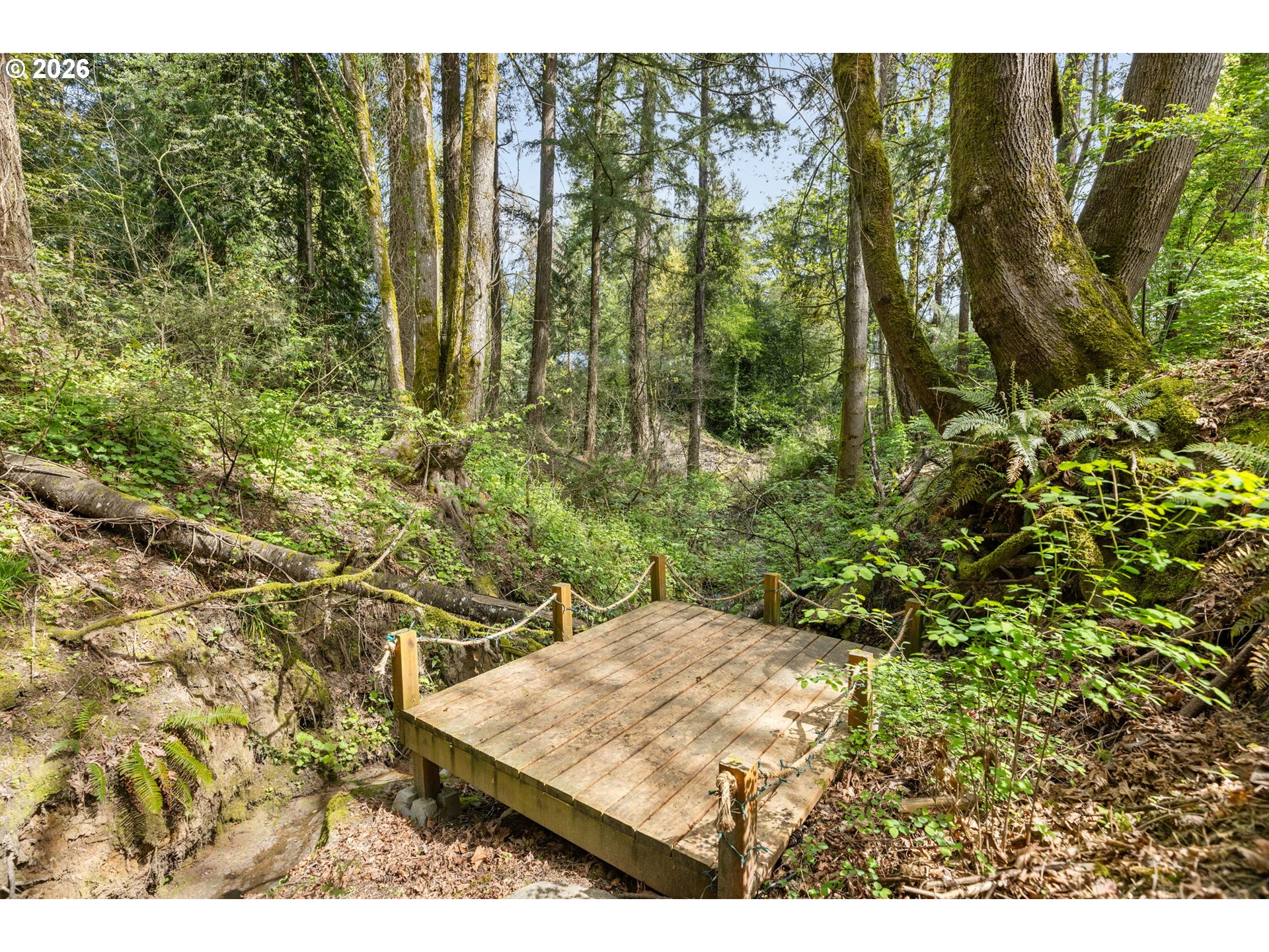 1899 COUNTRY CLUB RD