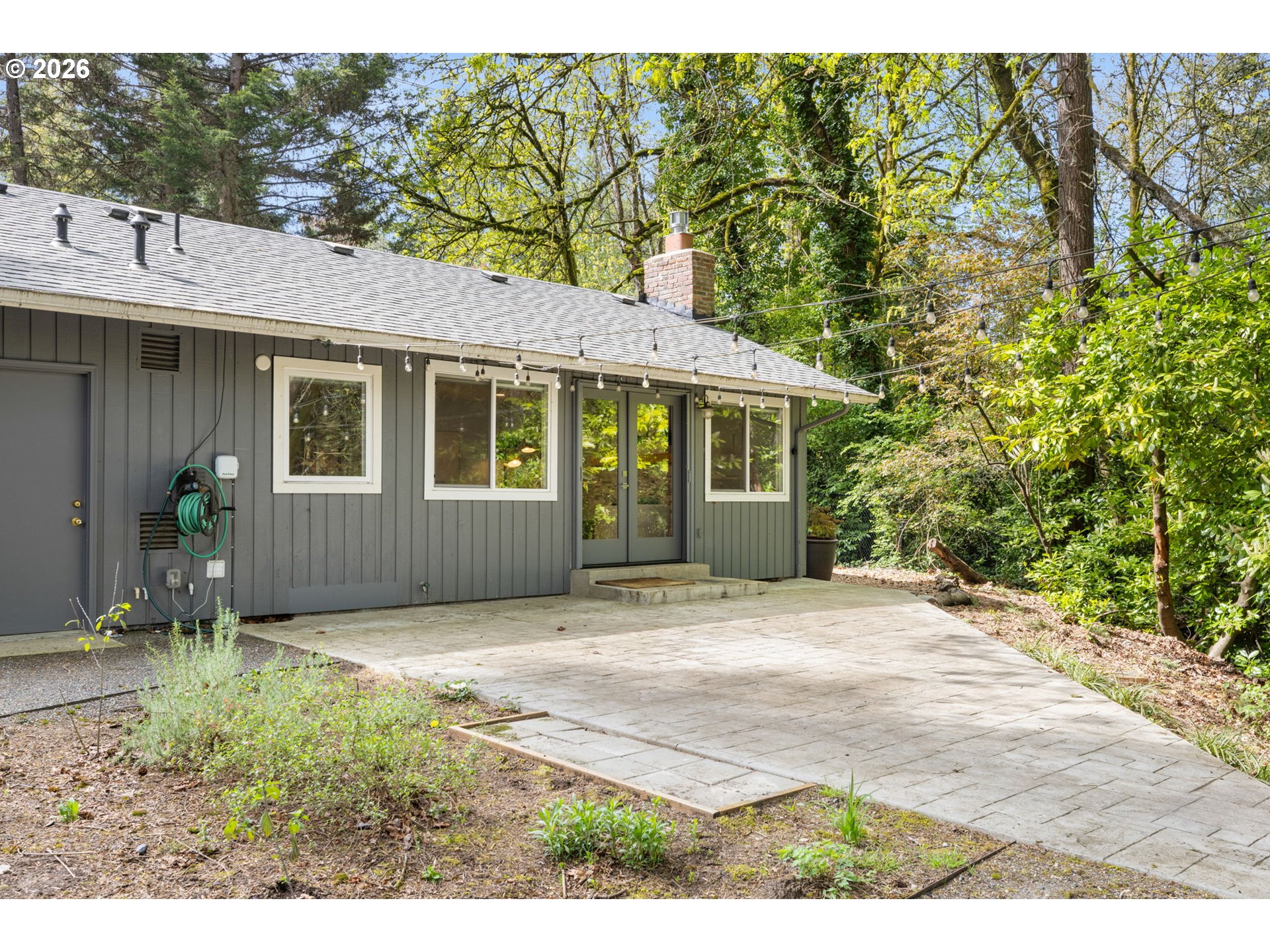 1899 COUNTRY CLUB RD