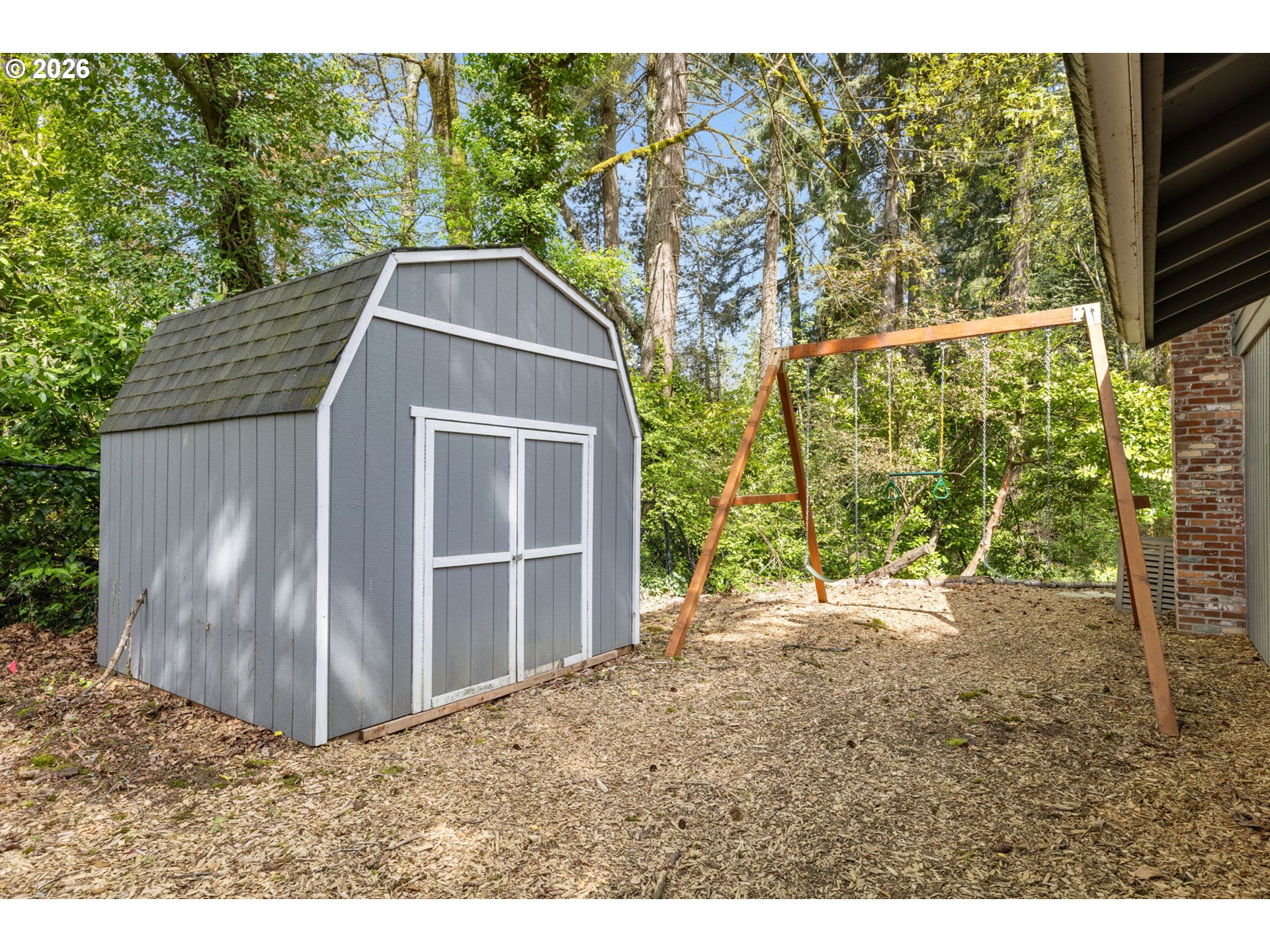 1899 COUNTRY CLUB RD