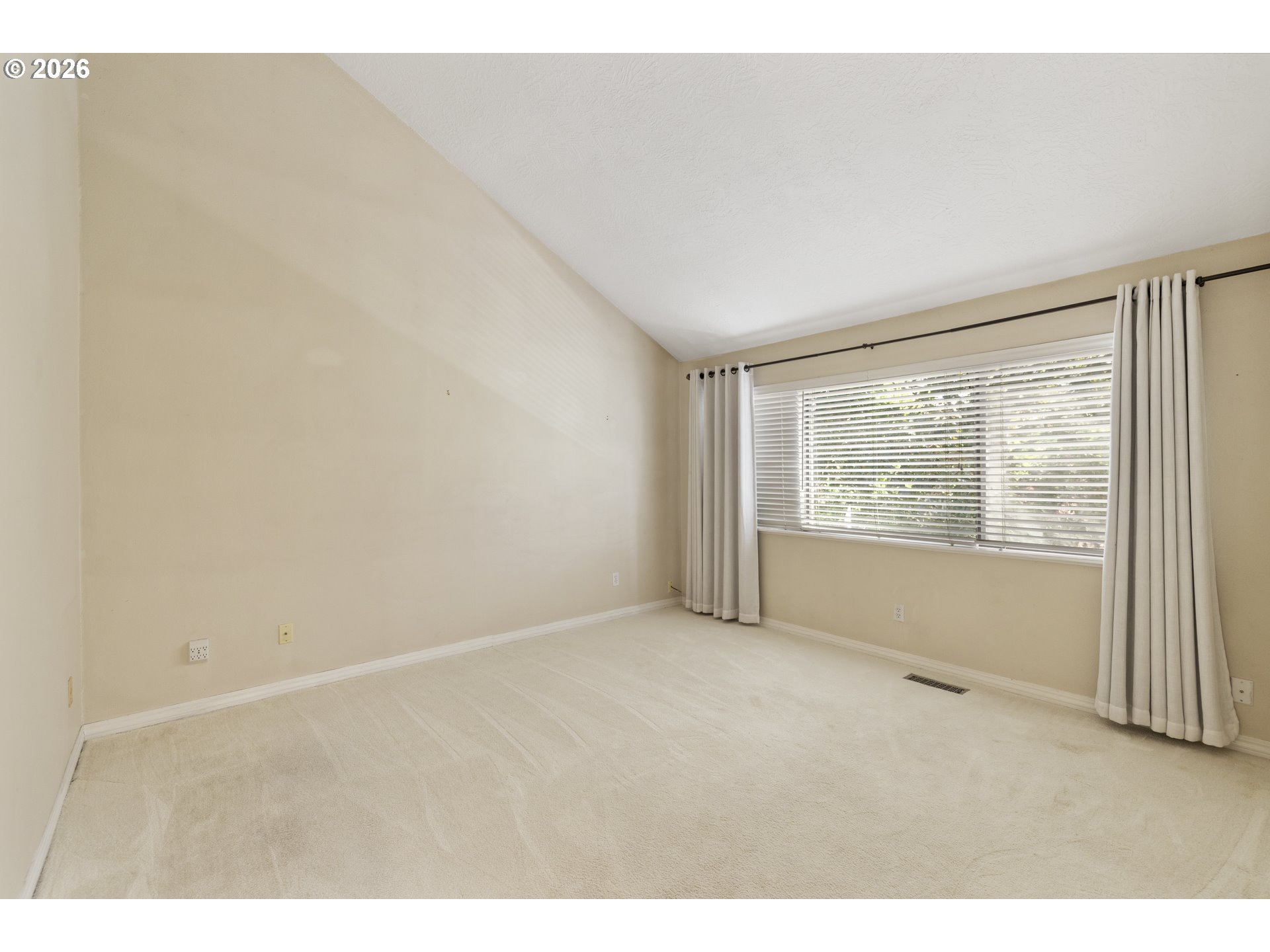 32 GREENRIDGE CT