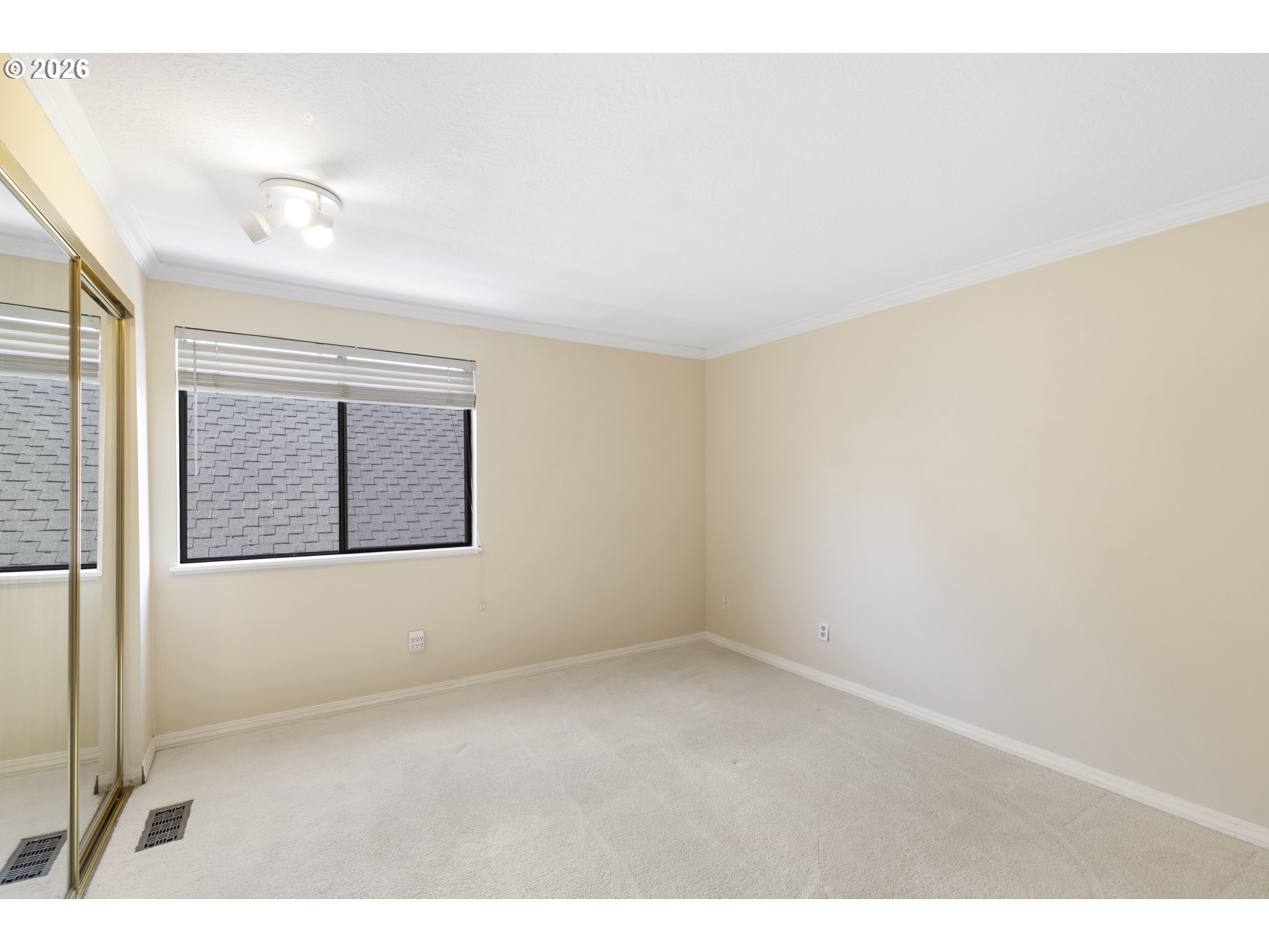 32 GREENRIDGE CT