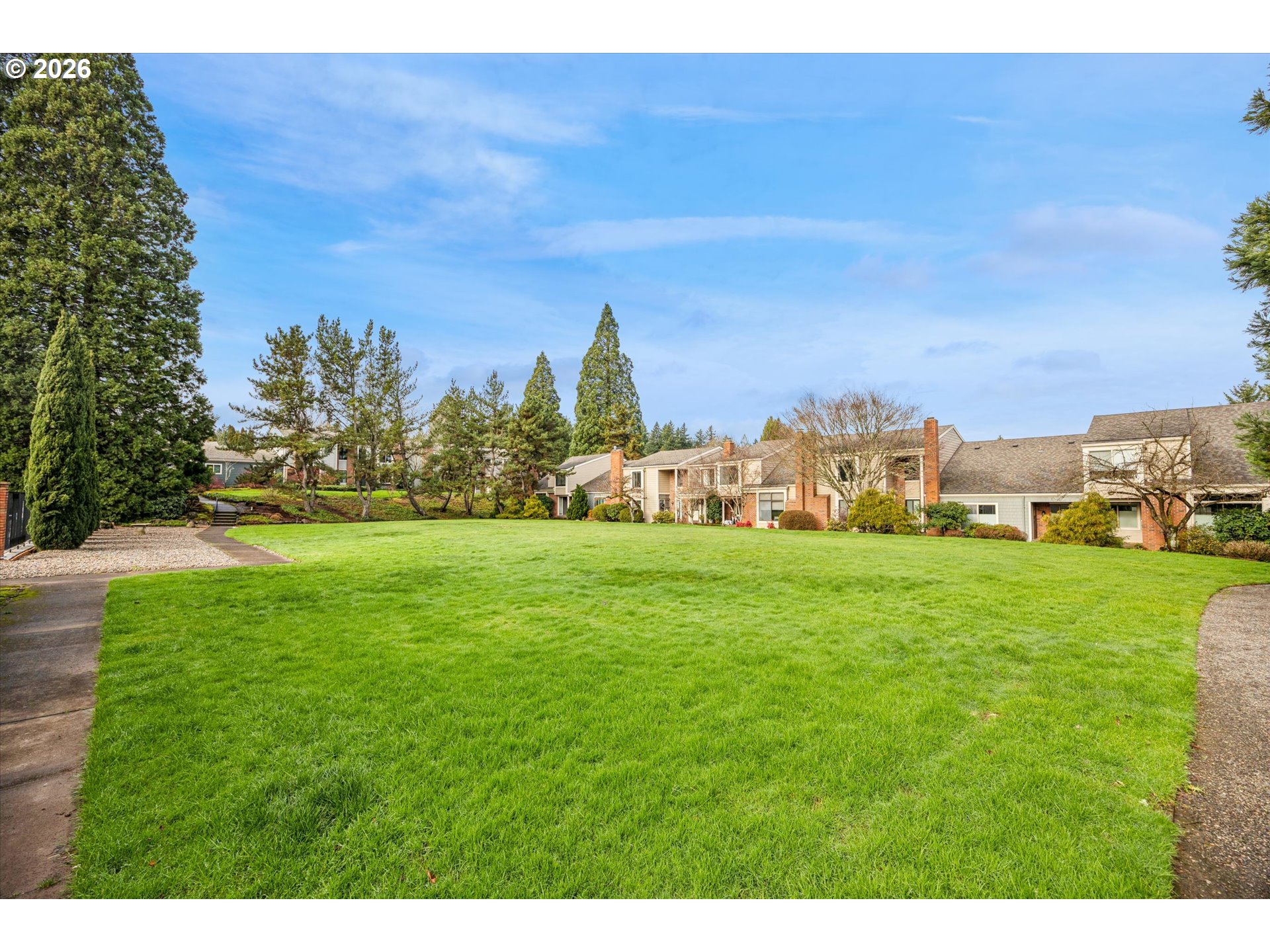 1325 BONNIEBRAE DR