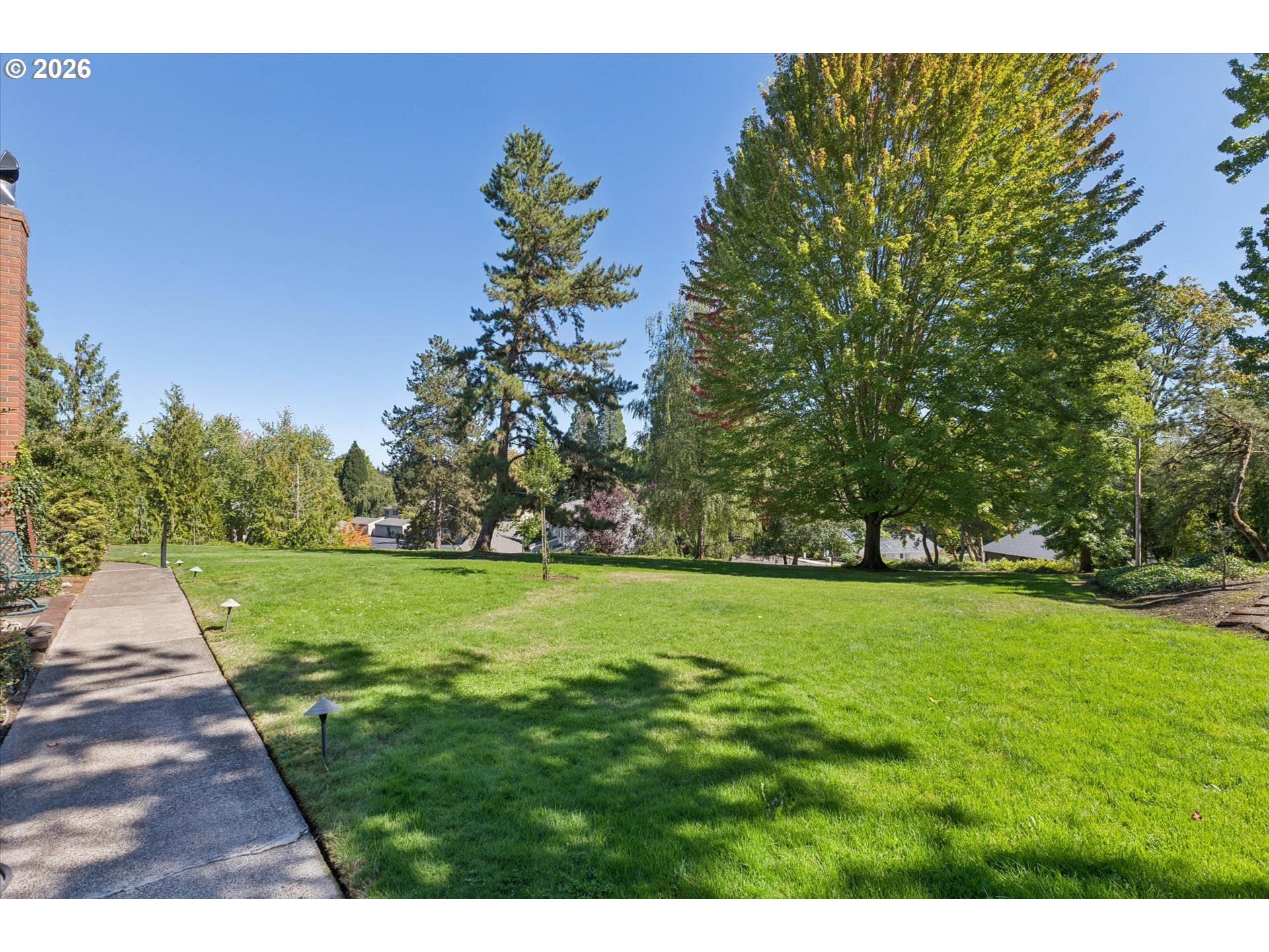1325 BONNIEBRAE DR