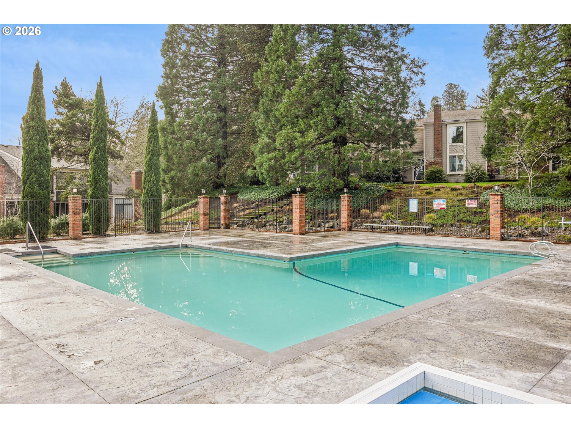 1325 BONNIEBRAE DR