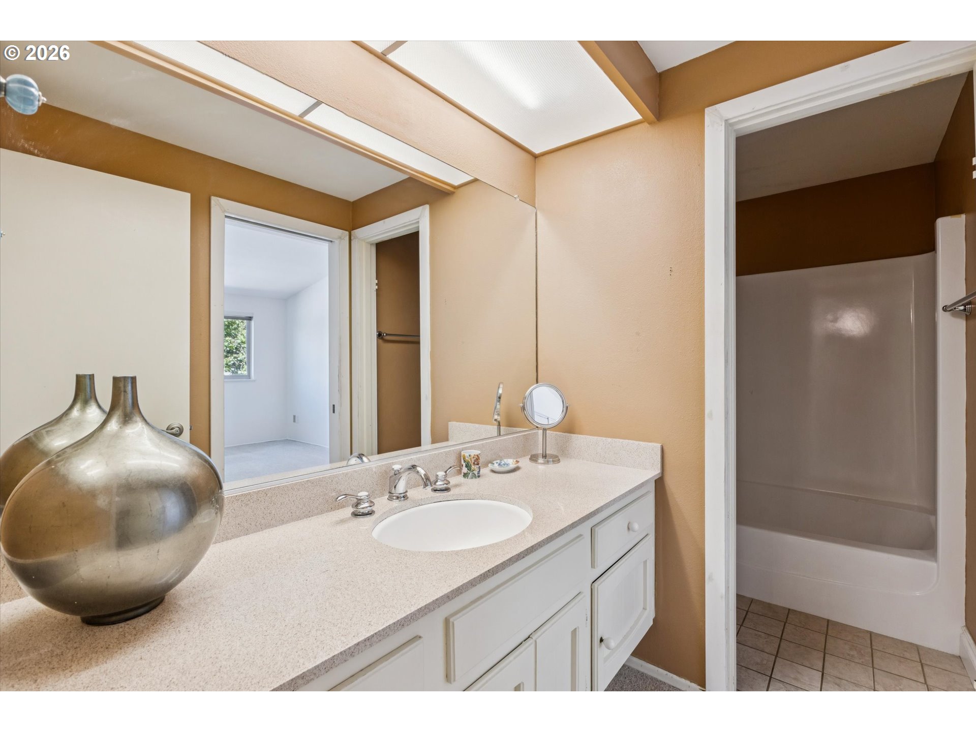 1325 BONNIEBRAE DR
