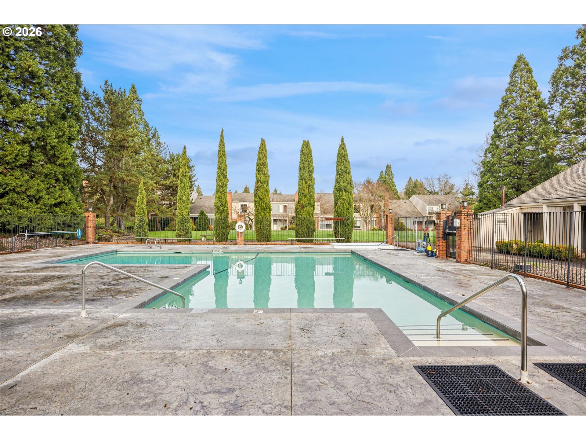 1325 BONNIEBRAE DR