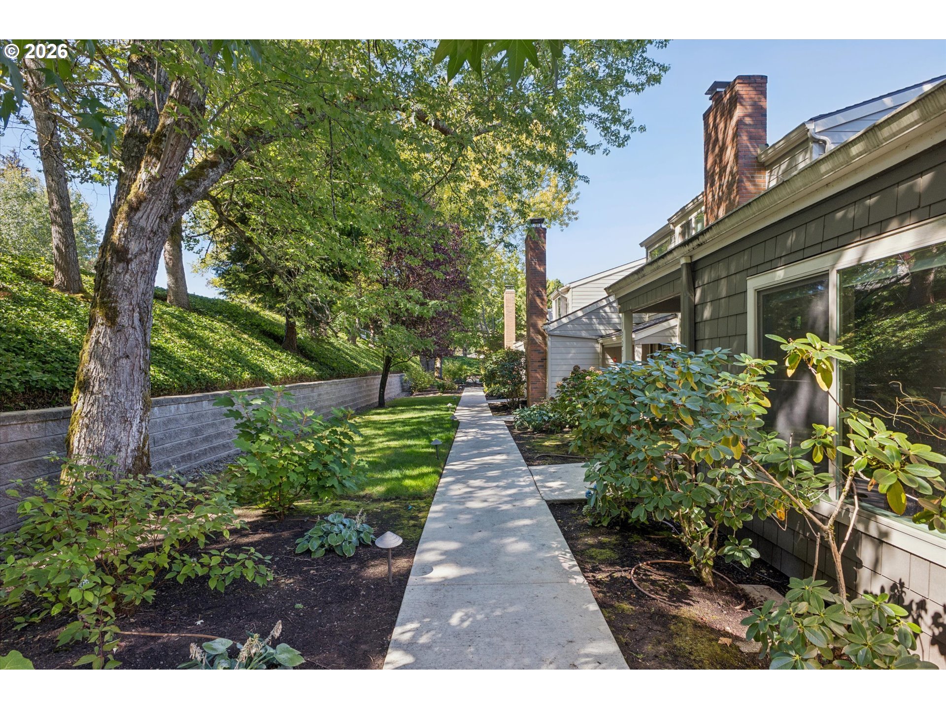 1325 BONNIEBRAE DR