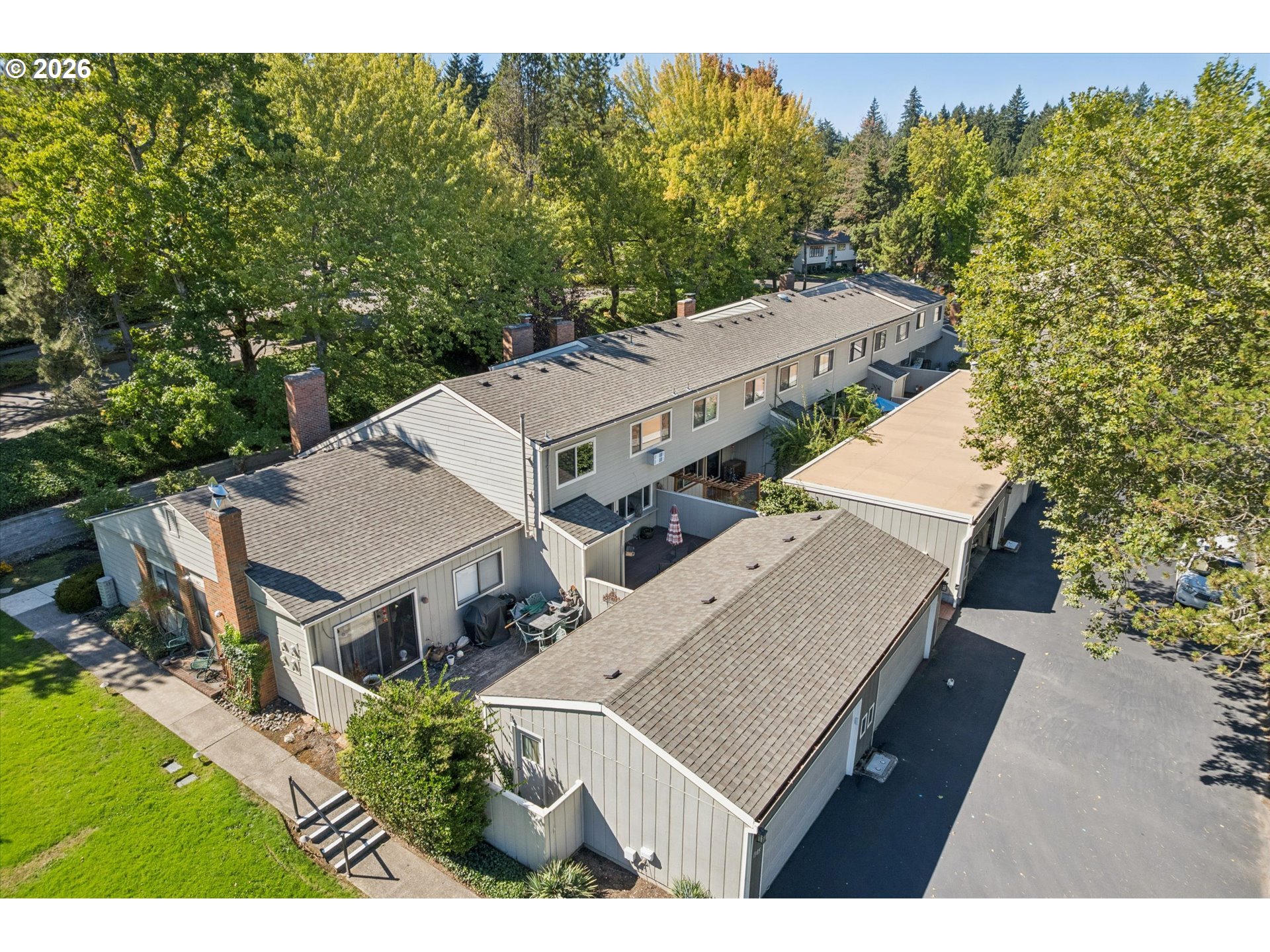 1325 BONNIEBRAE DR