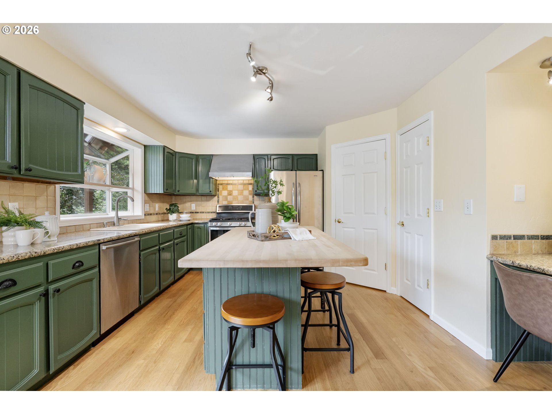 1473 GREENTREE CIR