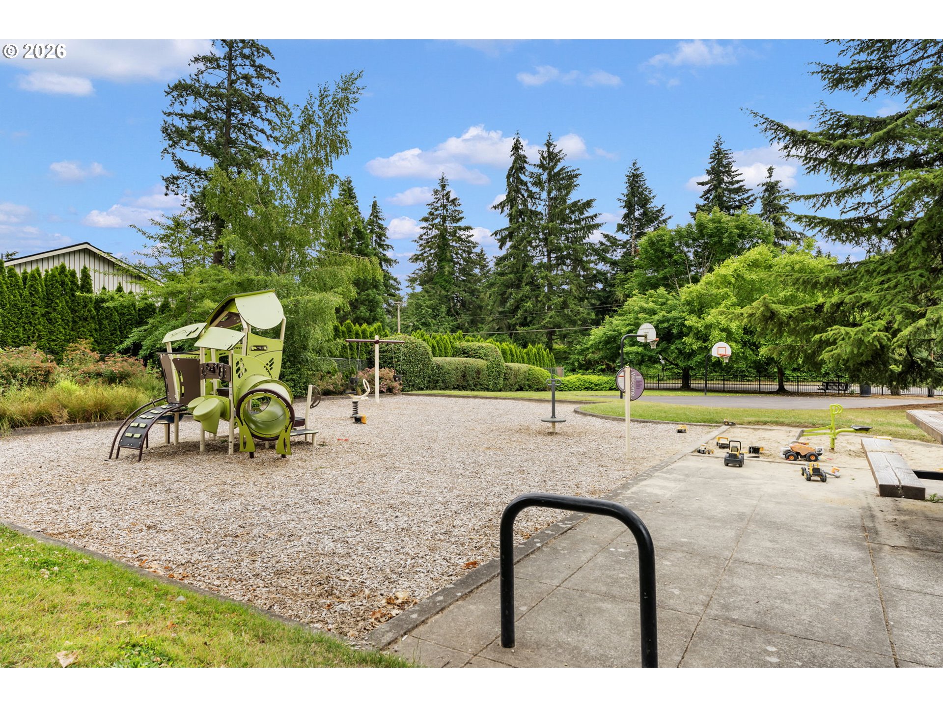 1473 GREENTREE CIR