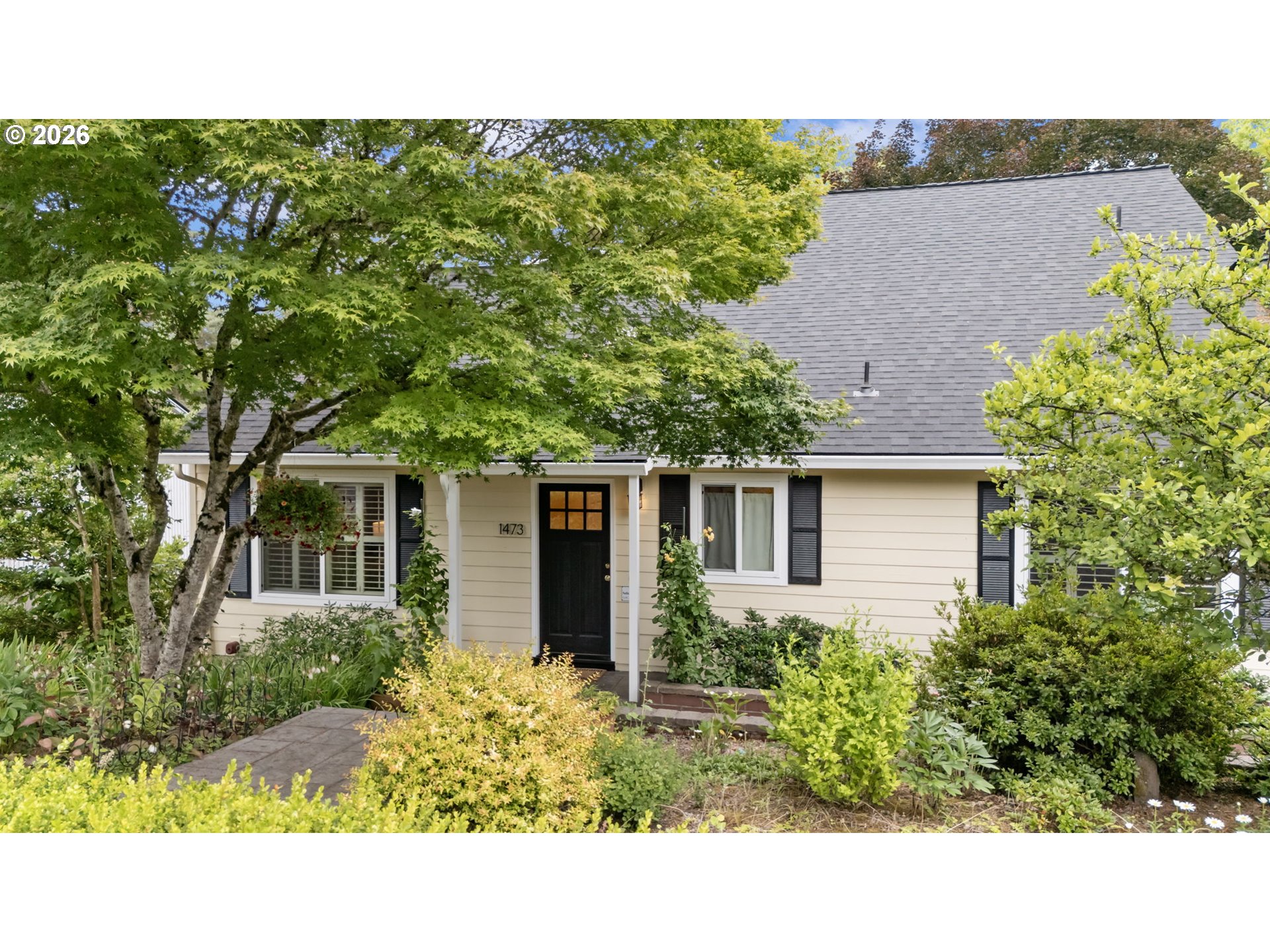 1473 GREENTREE CIR