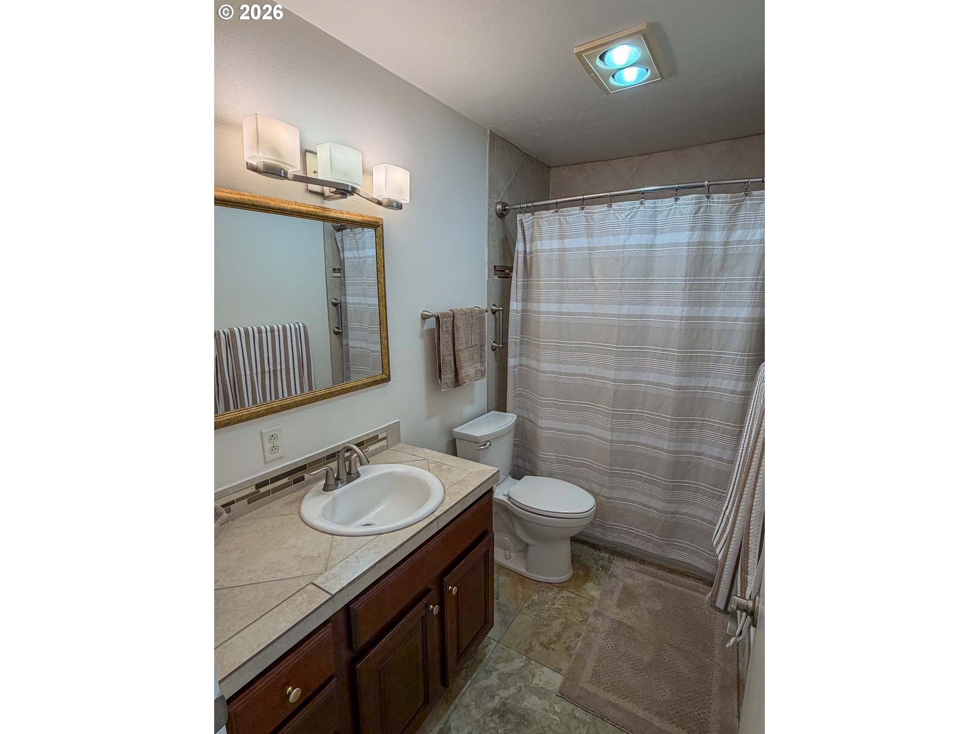 4229 SW BEACH AVE 9
