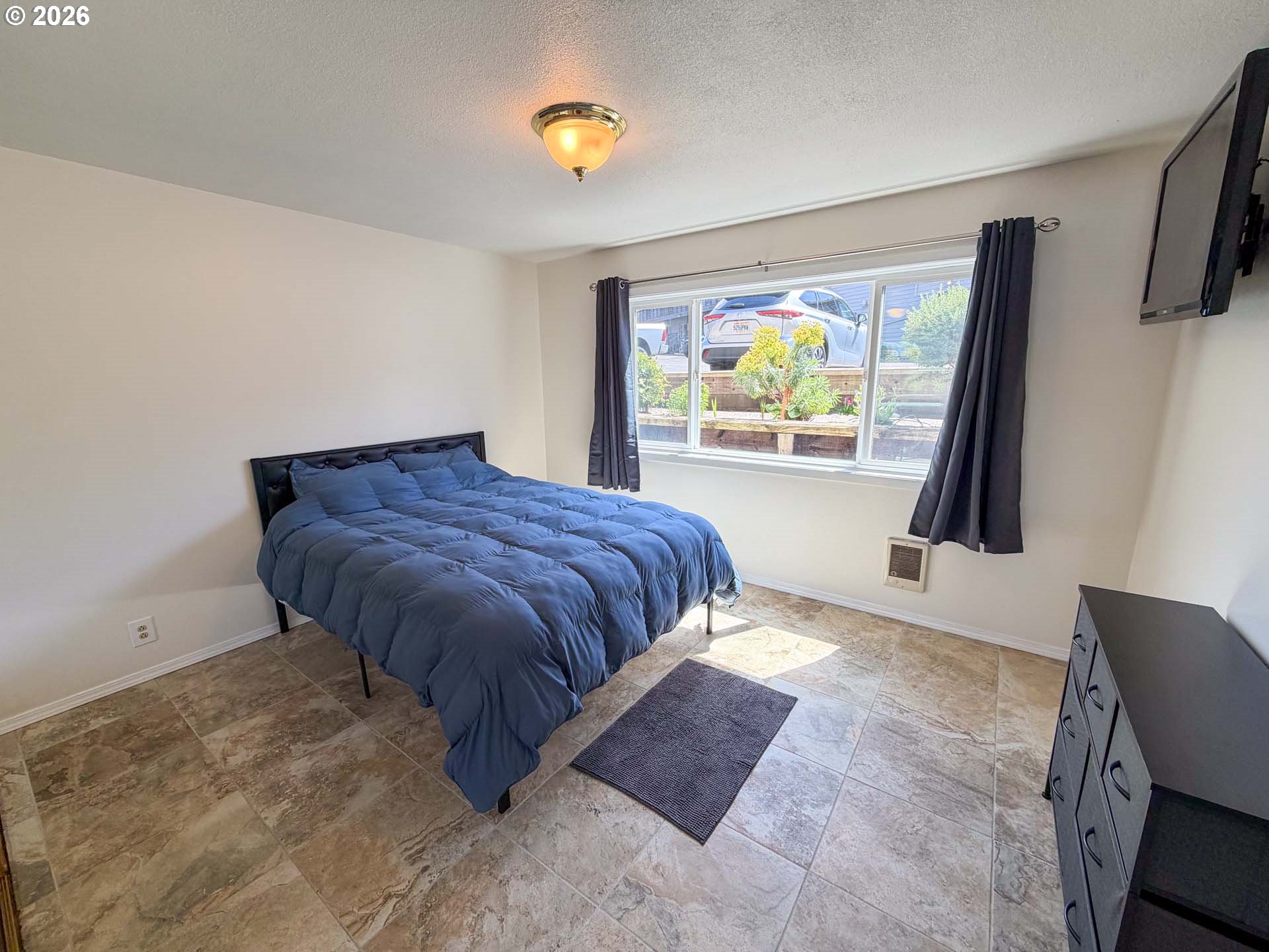 4229 SW BEACH AVE 9