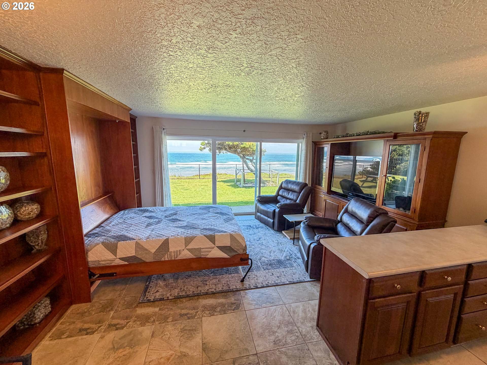 4229 SW BEACH AVE 9