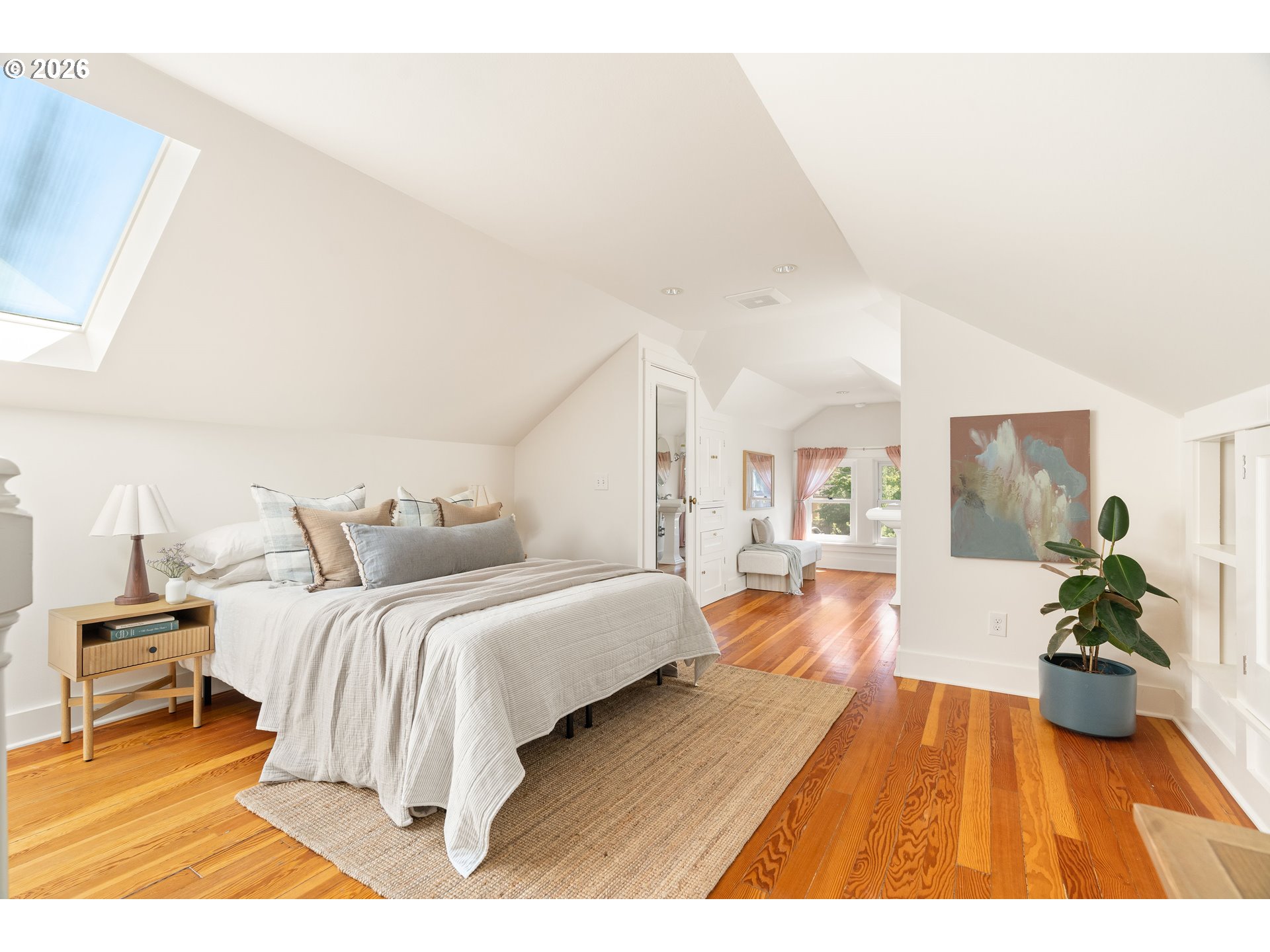 2415 NE 44TH AVE