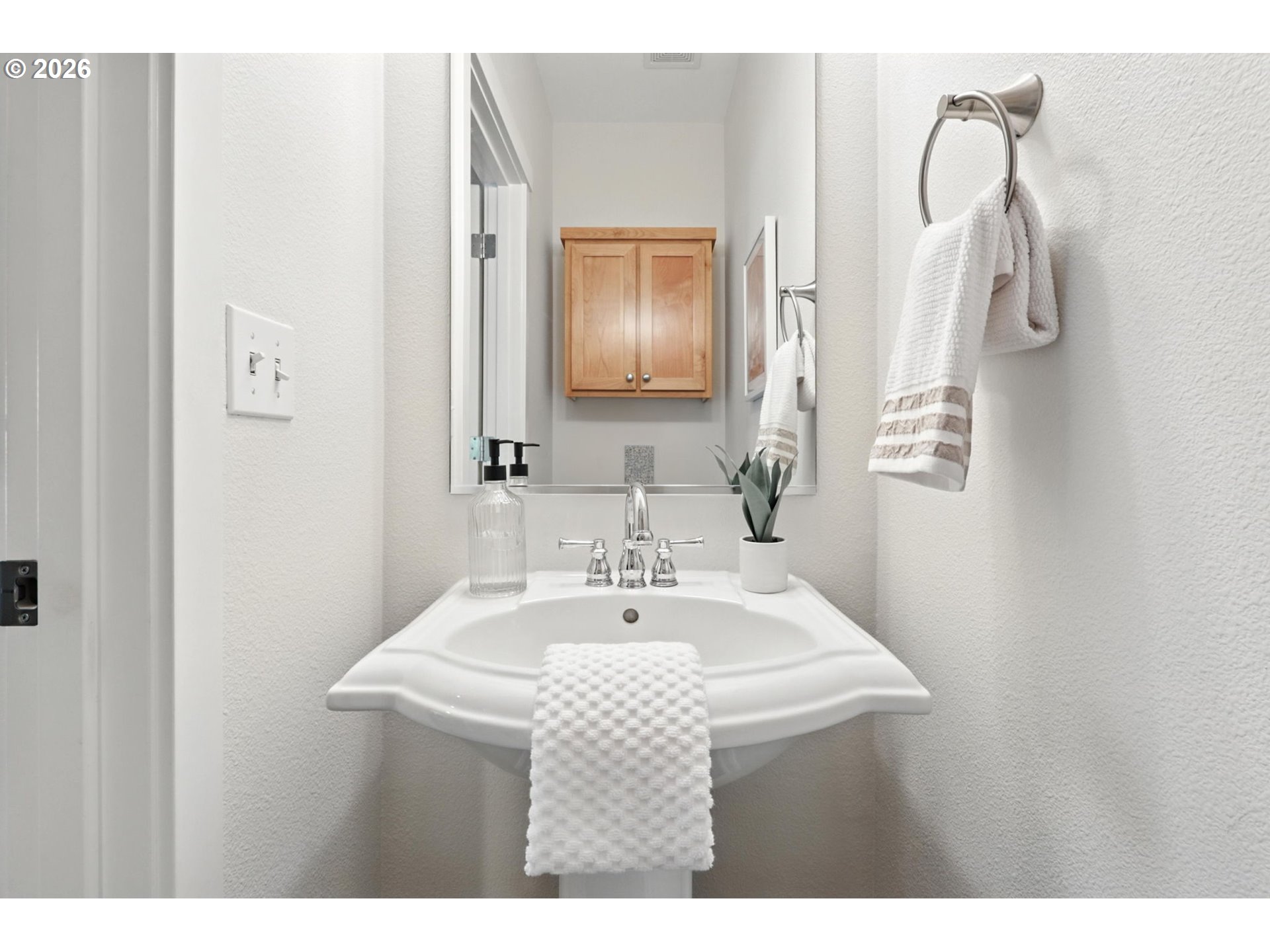 10805 NE RED WING WAY