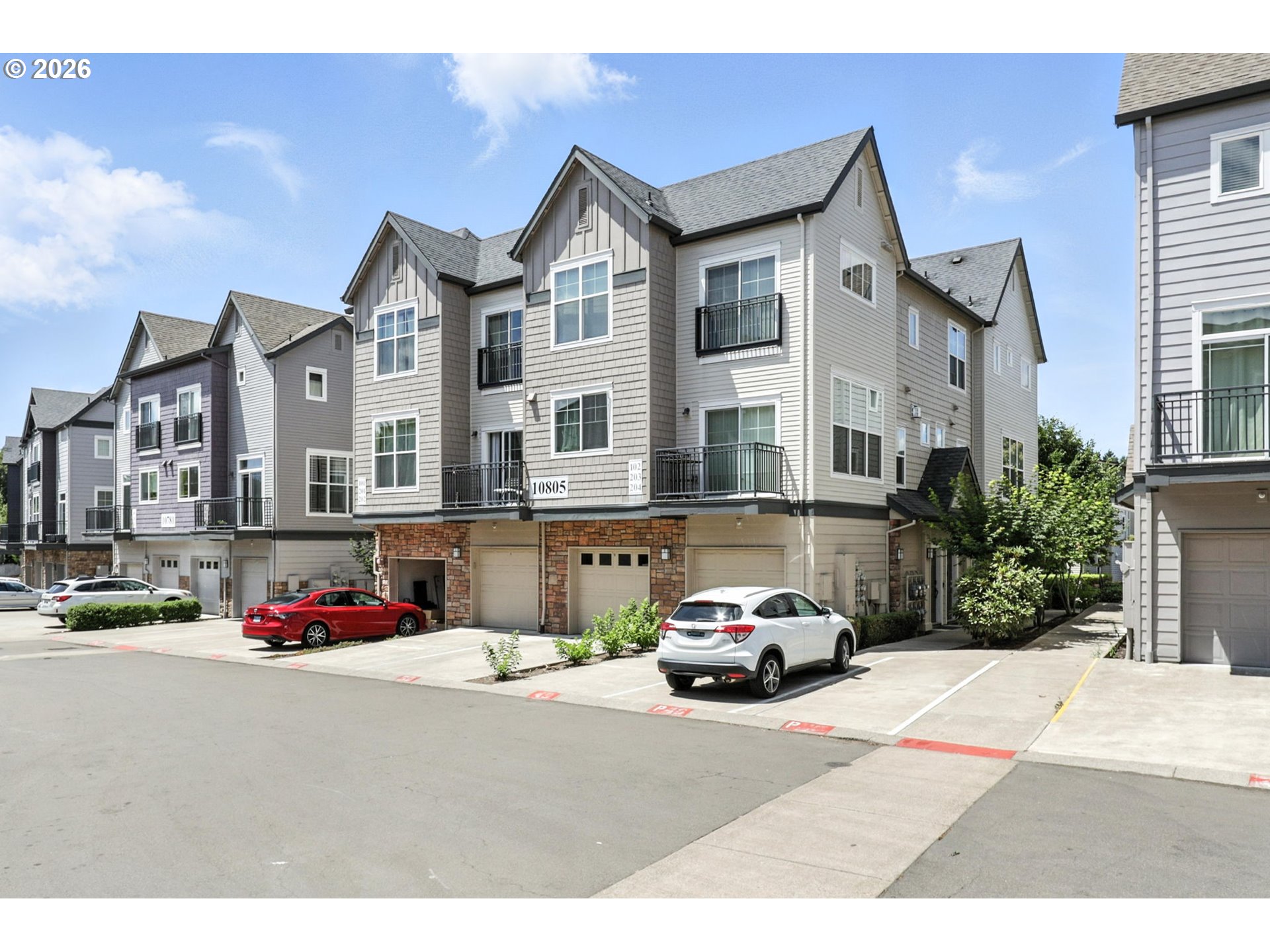 10805 NE RED WING WAY