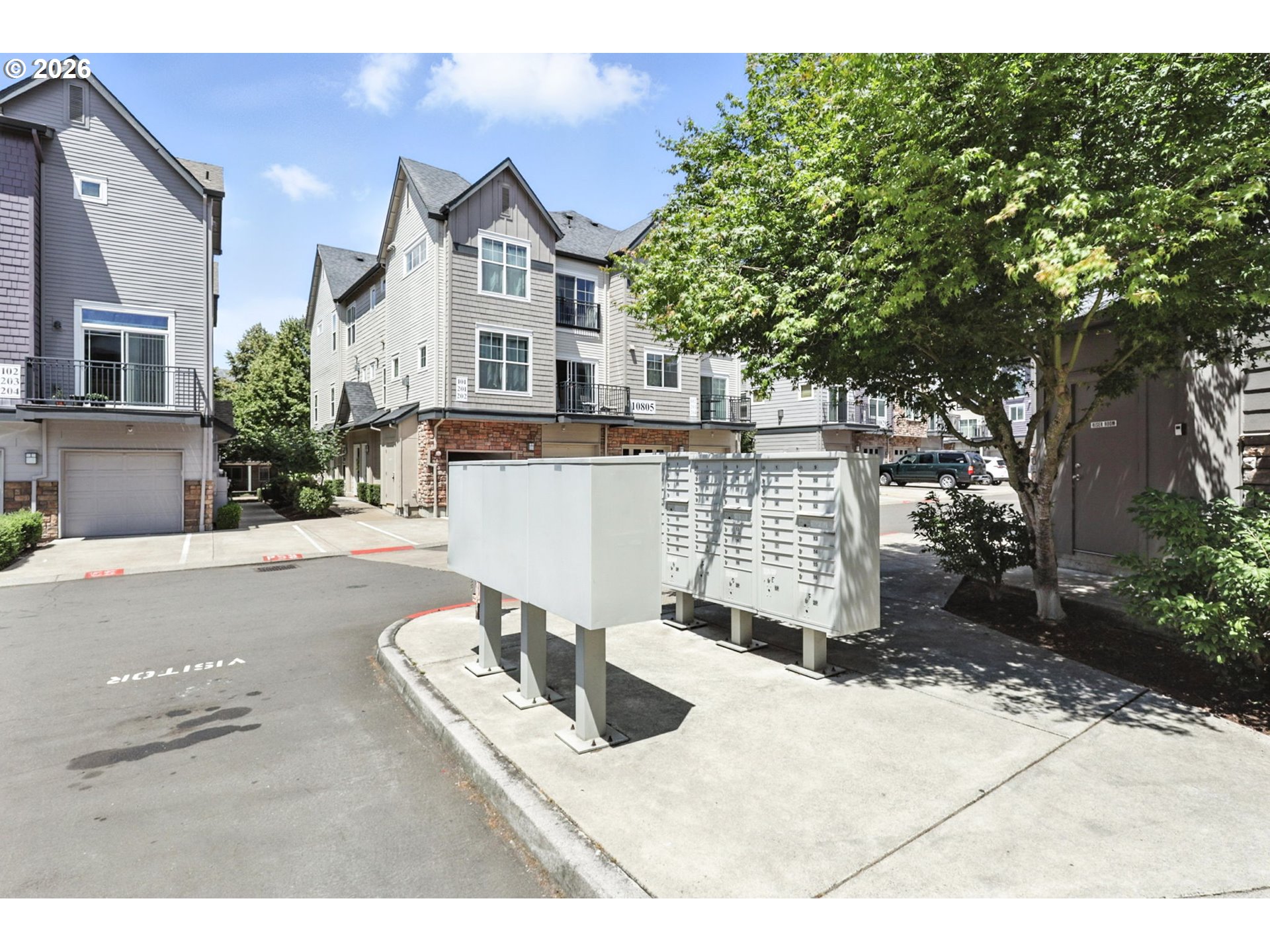 10805 NE RED WING WAY