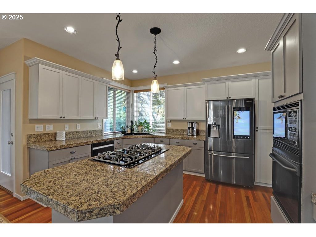 13922 NW STONEBRIDGE DR