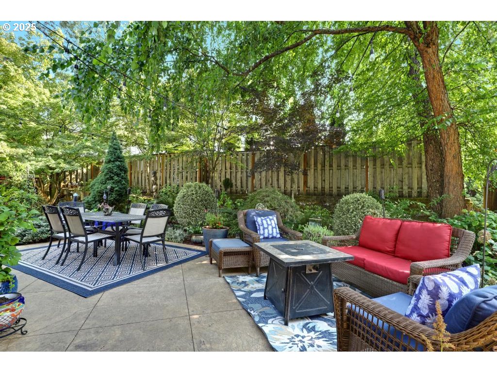 13922 NW STONEBRIDGE DR