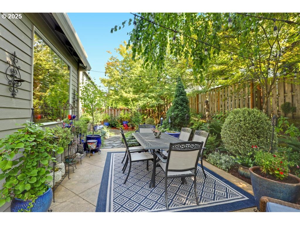 13922 NW STONEBRIDGE DR