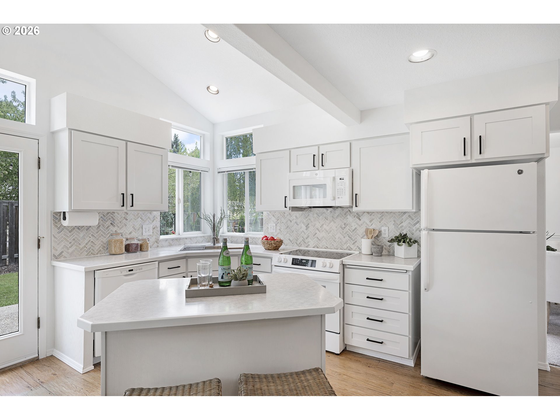 11010 SW ESCHMAN WAY