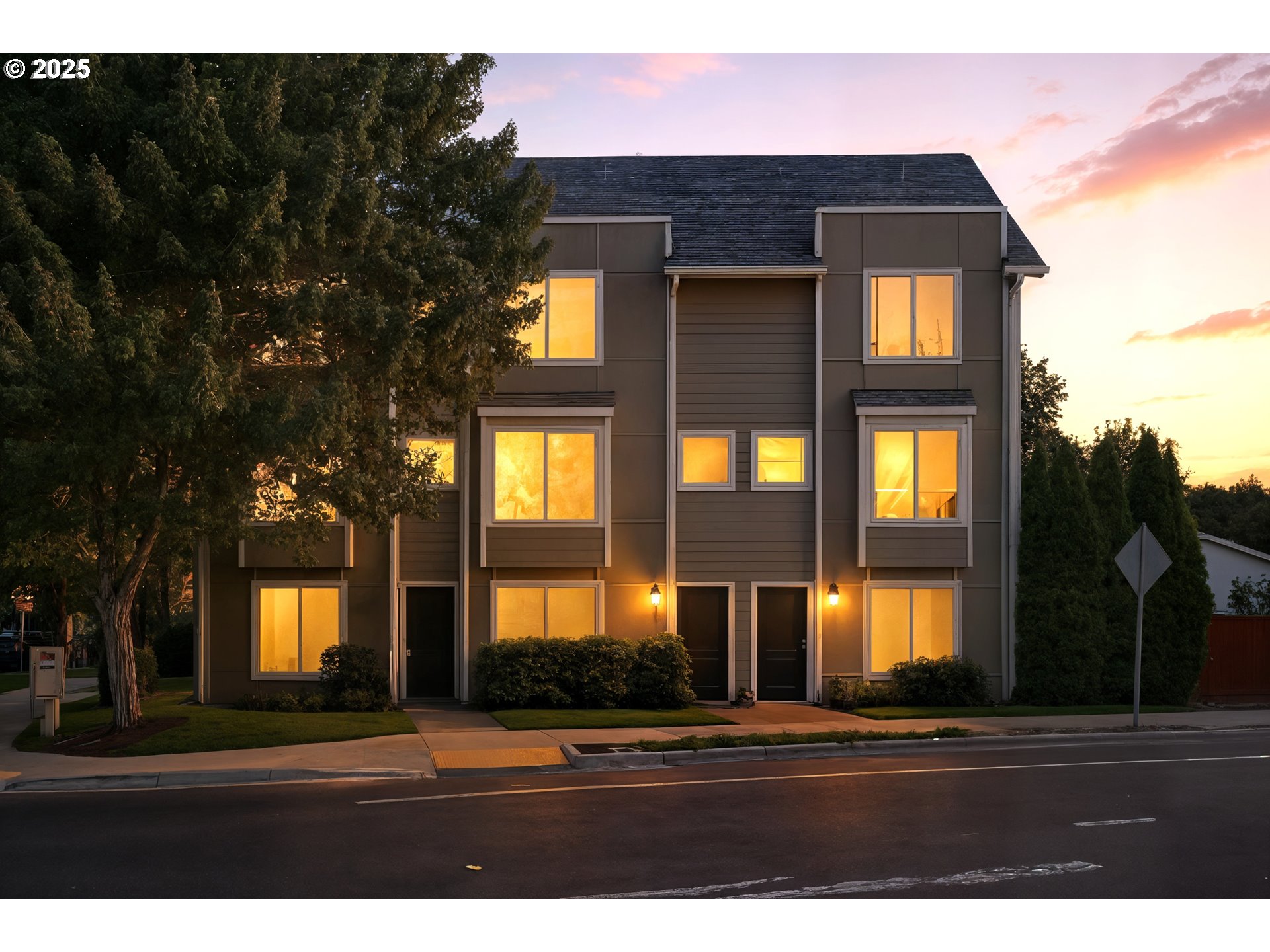 895 SW 170TH AVE